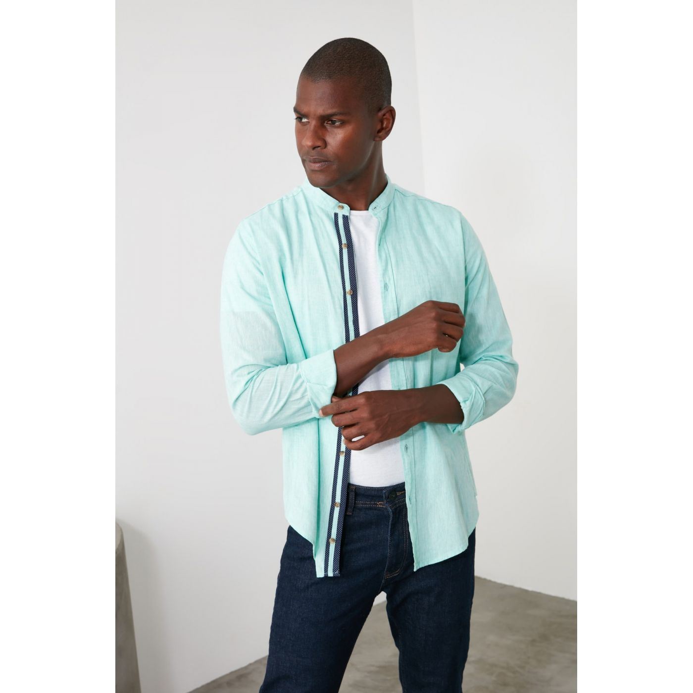 Trendyol Green Men's Linen Judge Collar Shirt