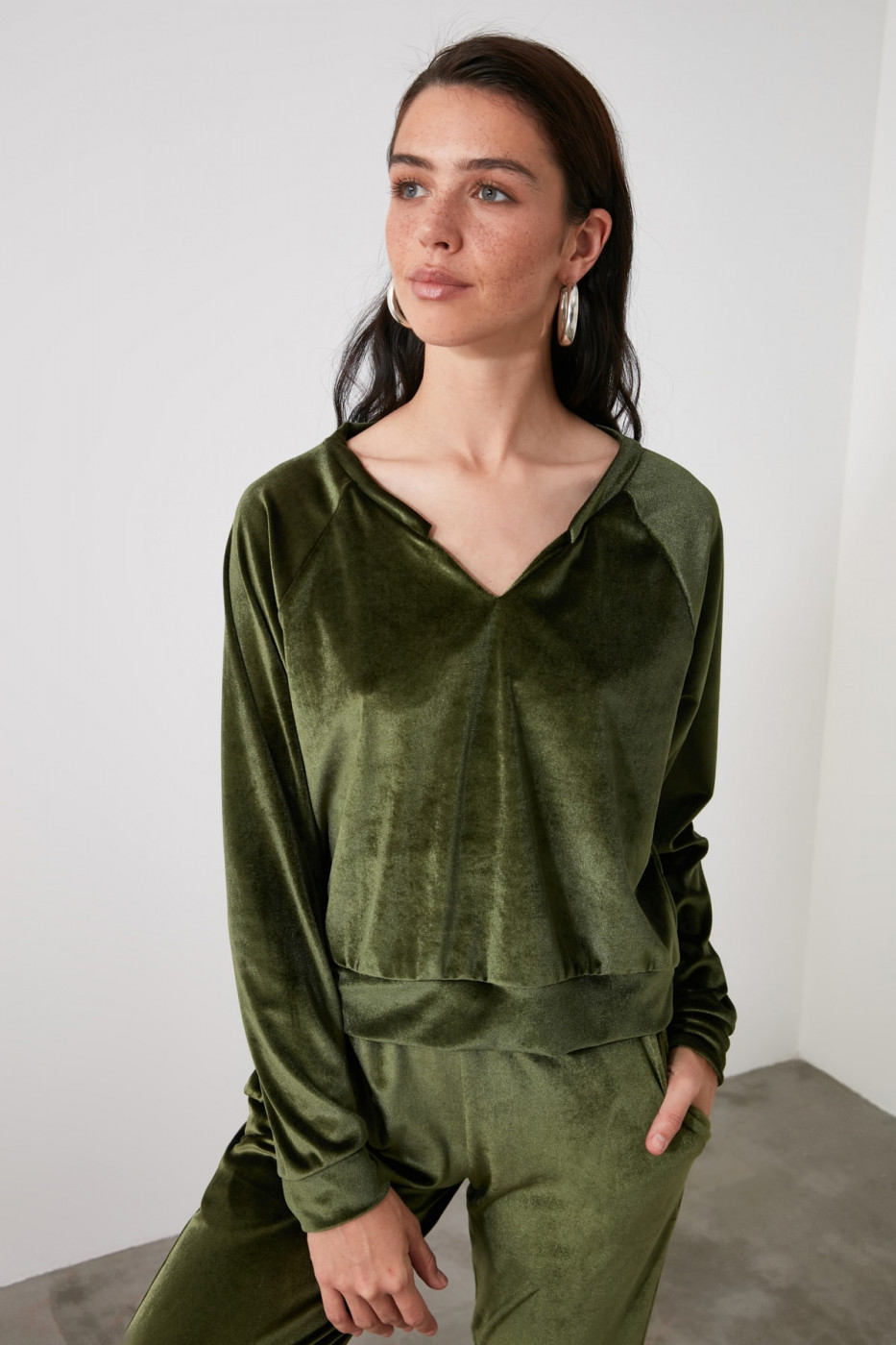 Trendyol Khai Velvet V-Neck Knitted Blouse