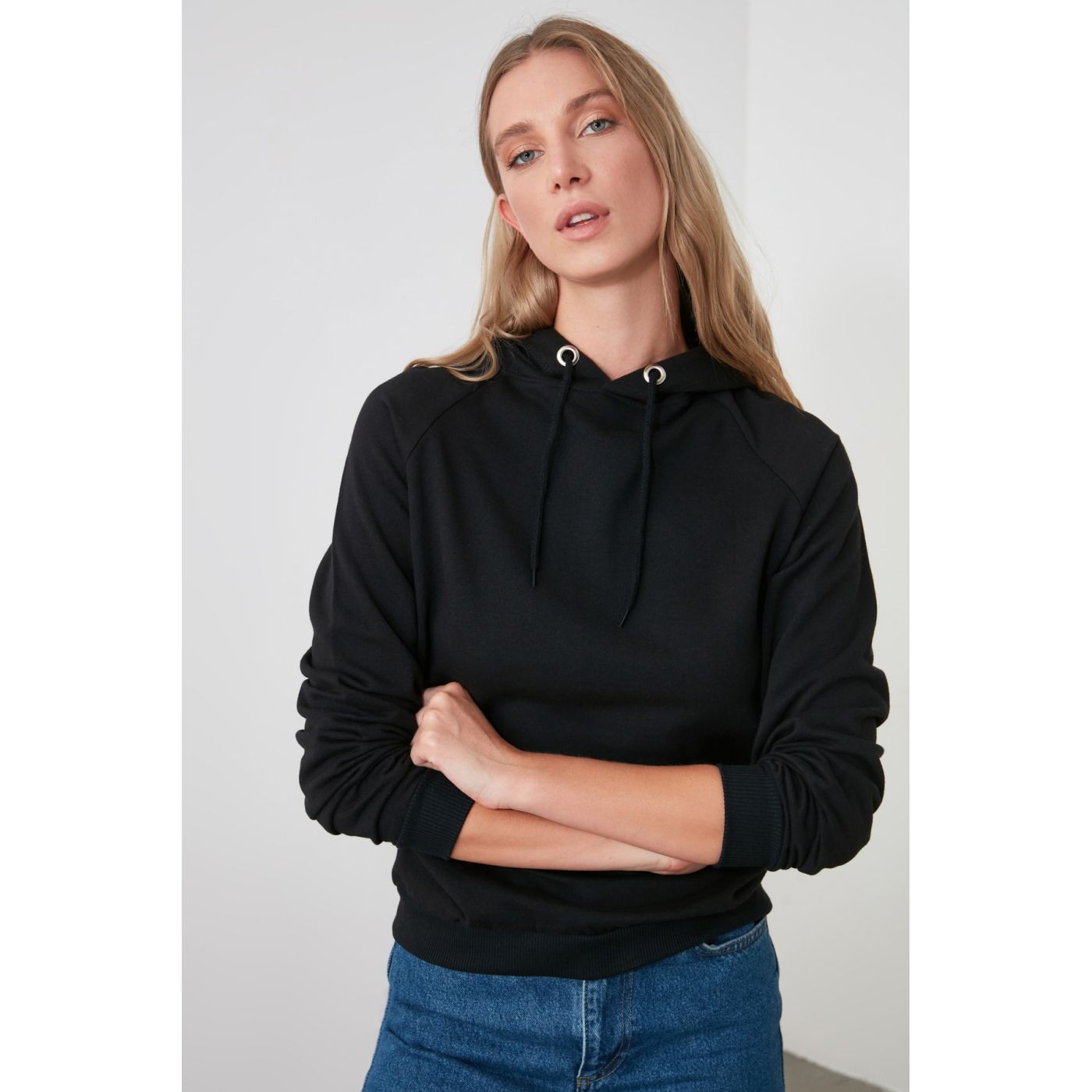 Trendyol Black Hooded Basic Knitted Sweatshirt