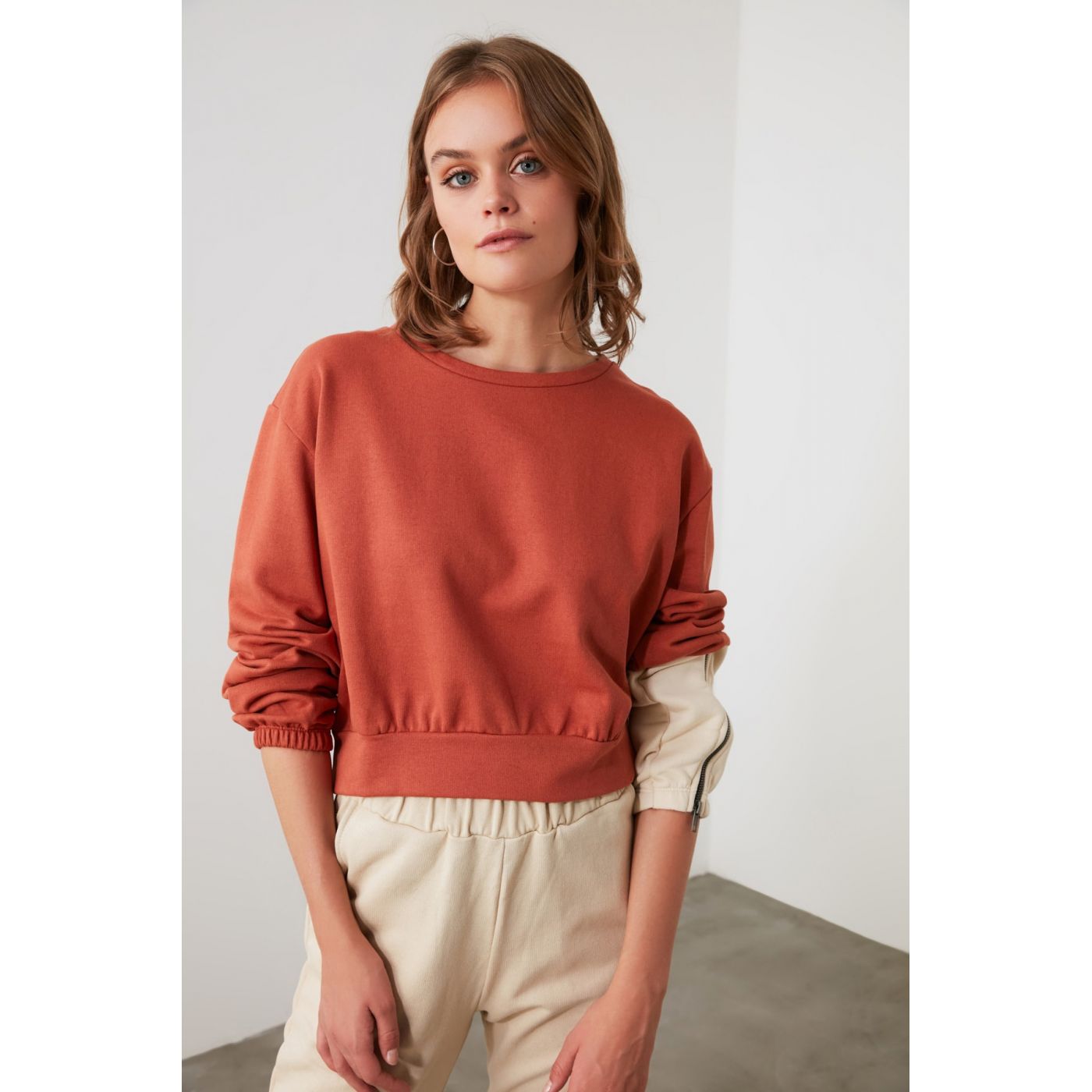 Trendyol Cinnamon Zipper Detailed Basic Knitted Sweatshirt
