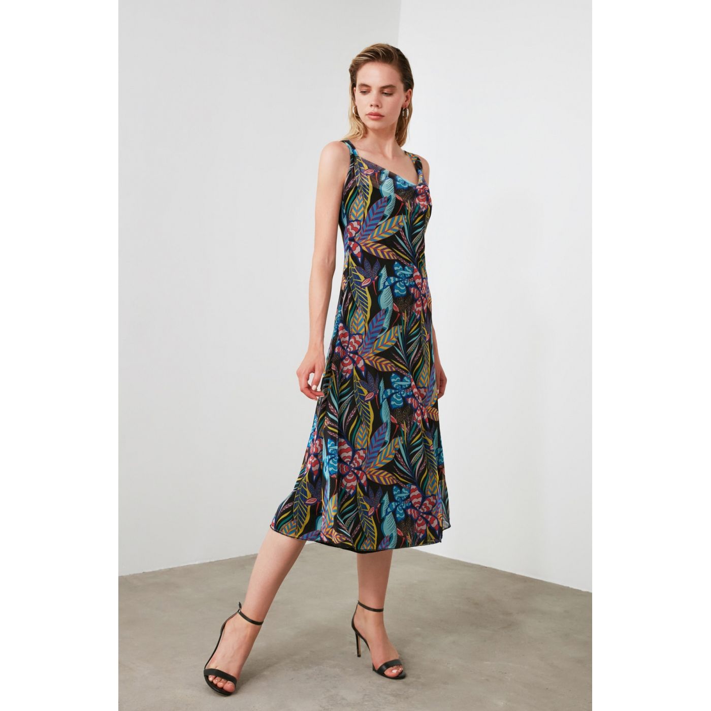 Trendyol Black Patterned Tulle Midi Knitted Dress
