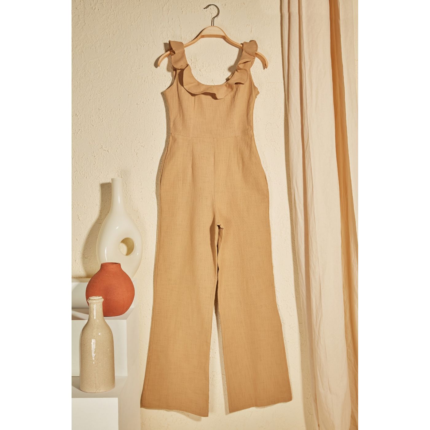 Trendyol Camel Back Detailed Detailed Jumpsuit