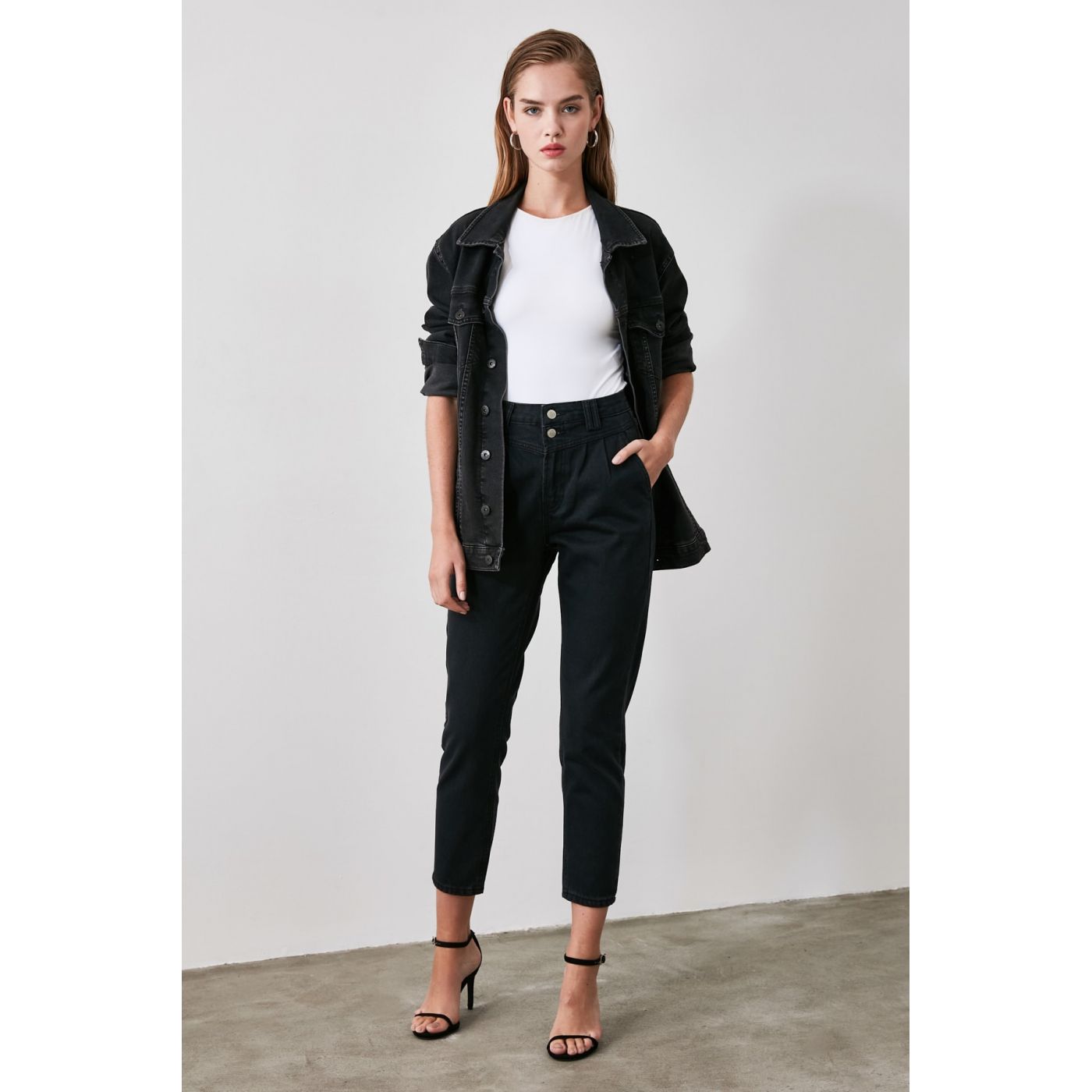 Trendyol Black Battery High Waist Mom Jeans