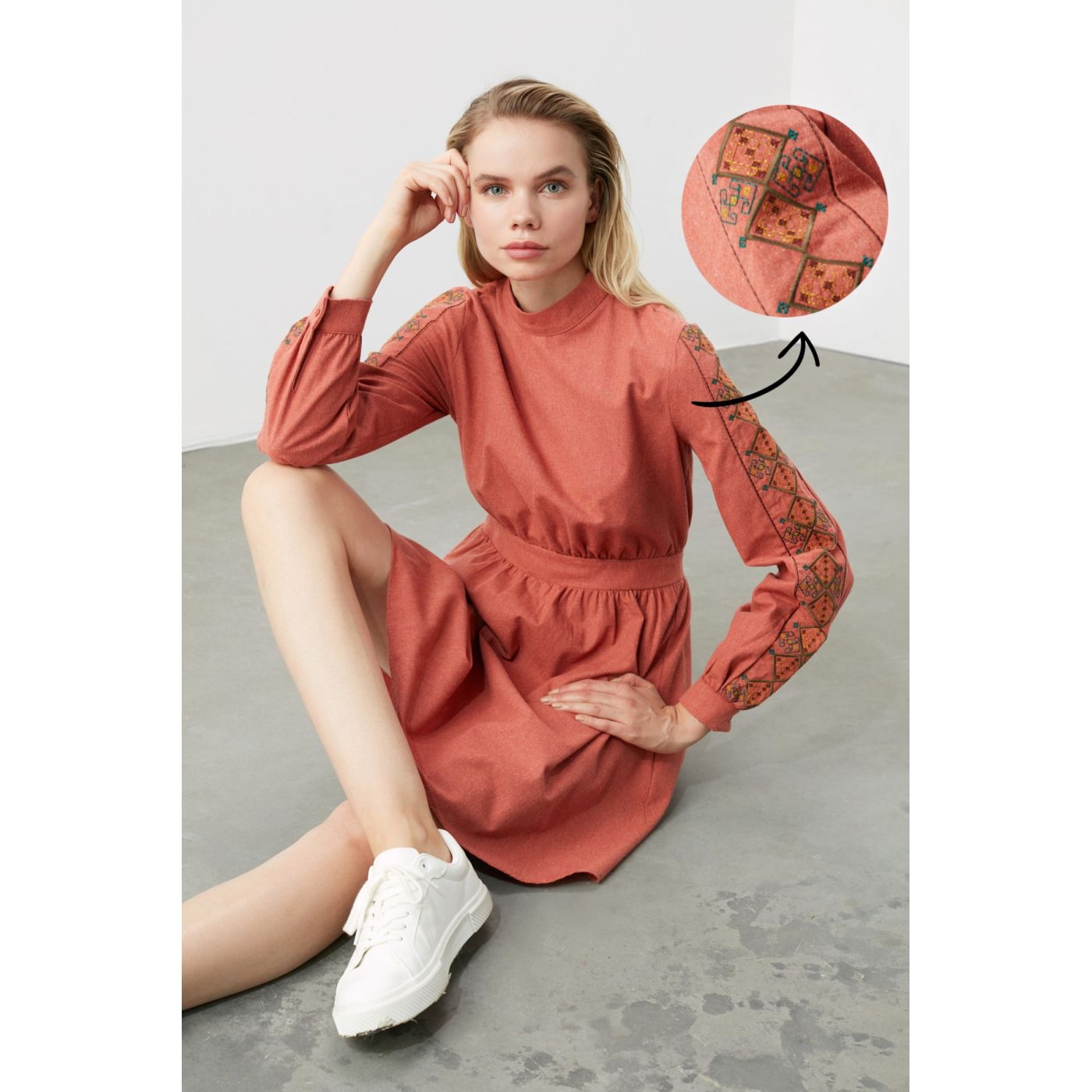 Trendyol Tdare Embroidered Dress