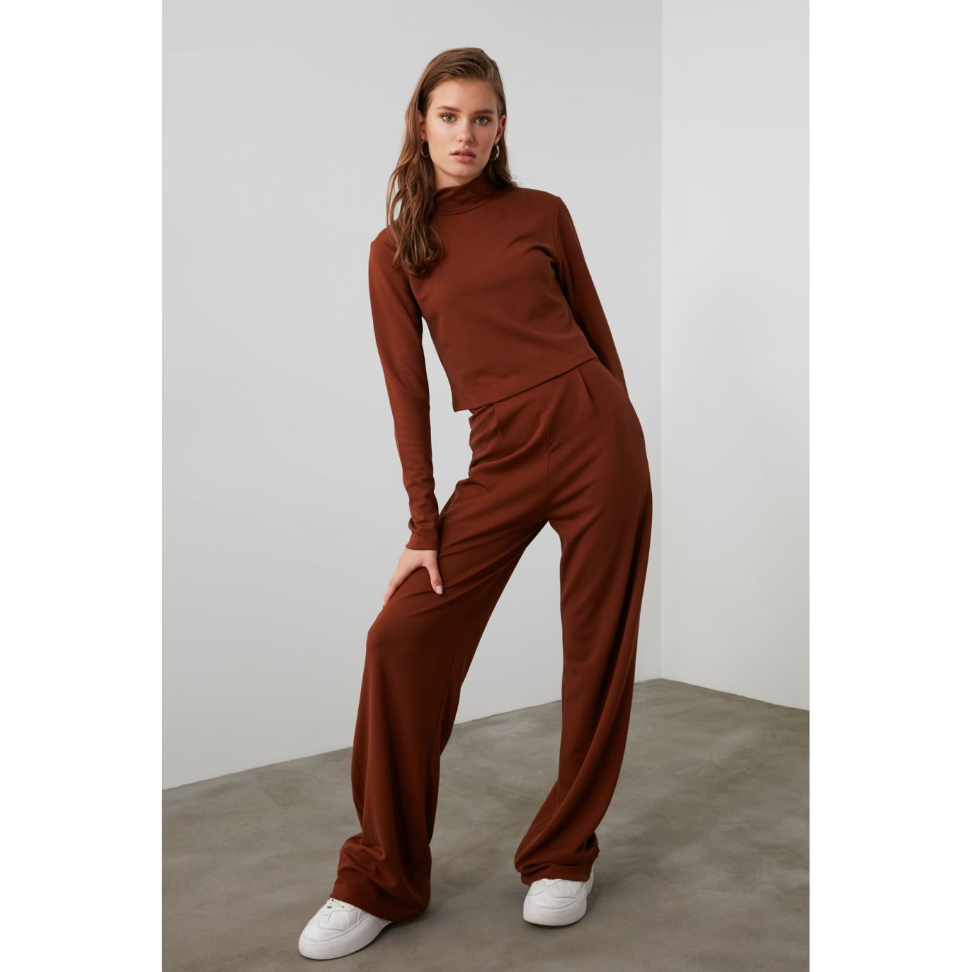Trendyol Cinnamon Flare Knitted Pants