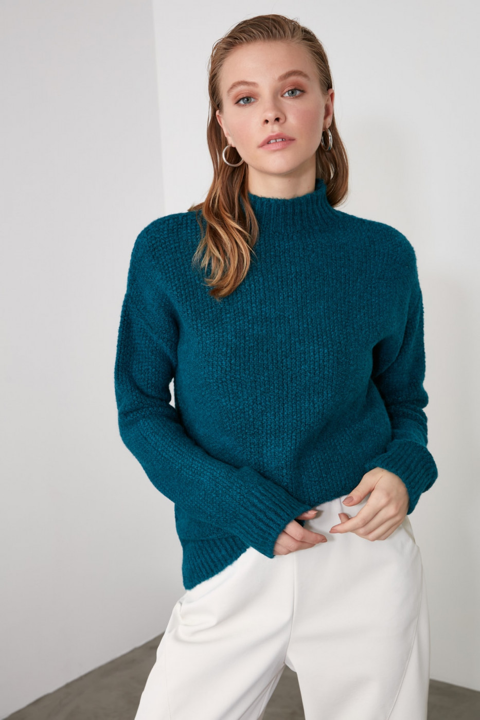 Trendyol Oil Turtleneck Knit Sweater
