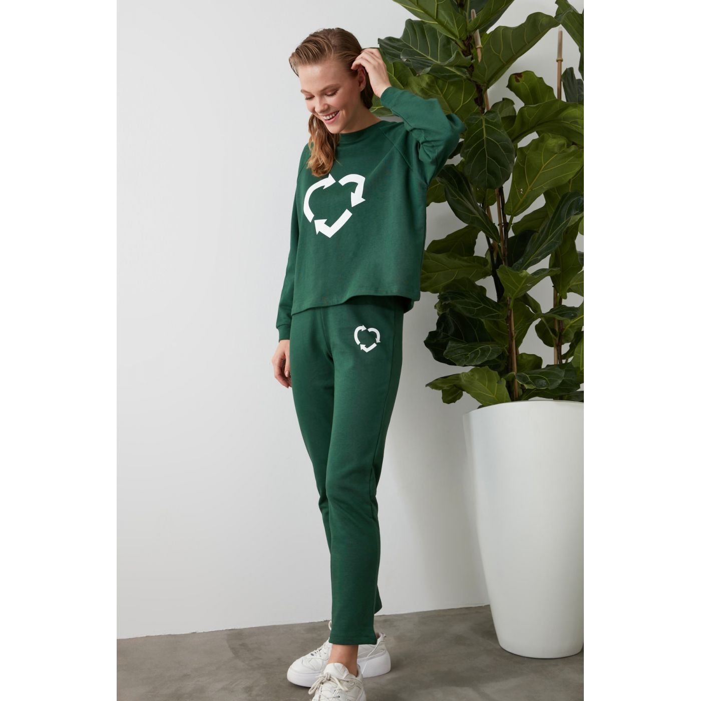 Trendyol Emerald Green Printed 100% Organic Cotton Basic Jogger Knitted Tracksuit bottom