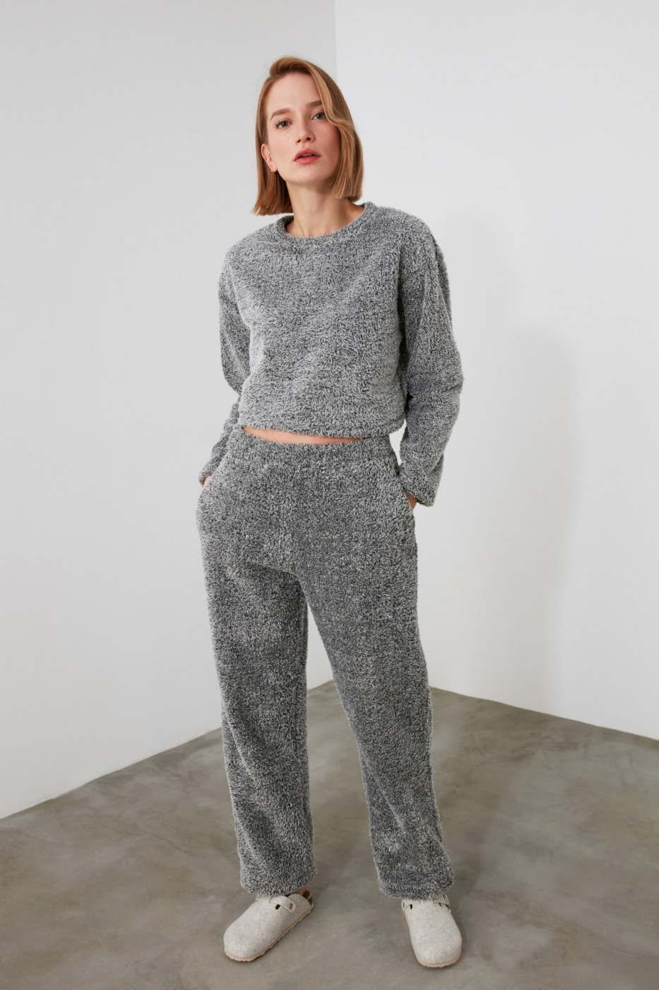 Trendyol Anthracite Plush Knitted Tracksuit Set