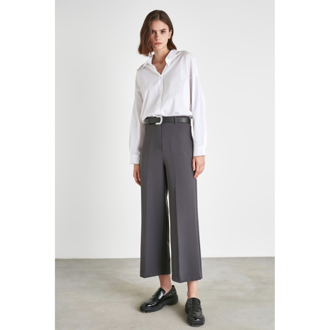 Trendyol Grey Straight Cut Trousers
