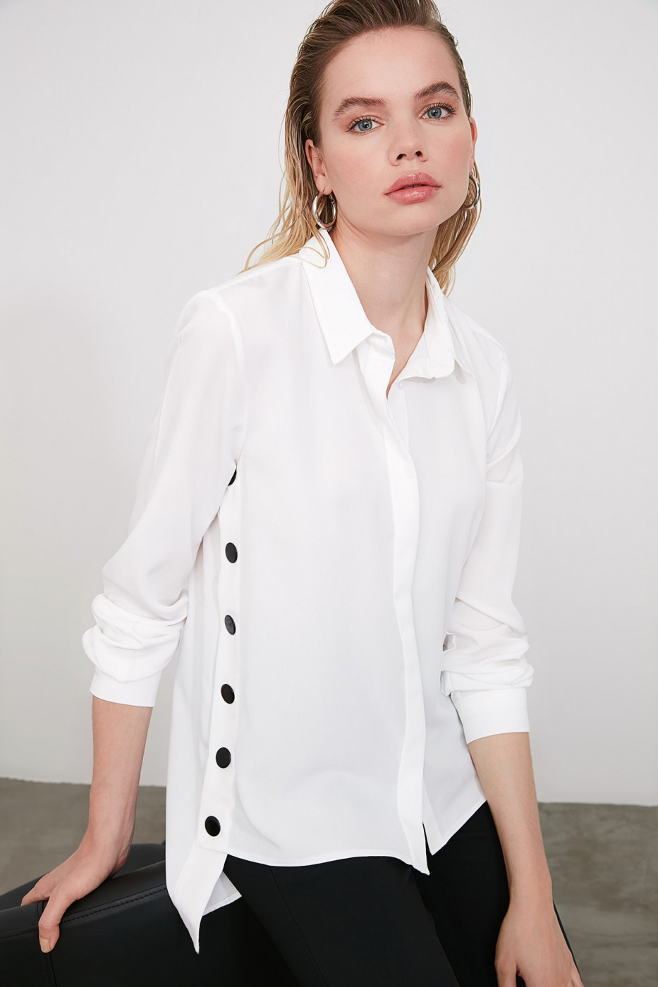 Trendyol White Snap-Detailed Shirt