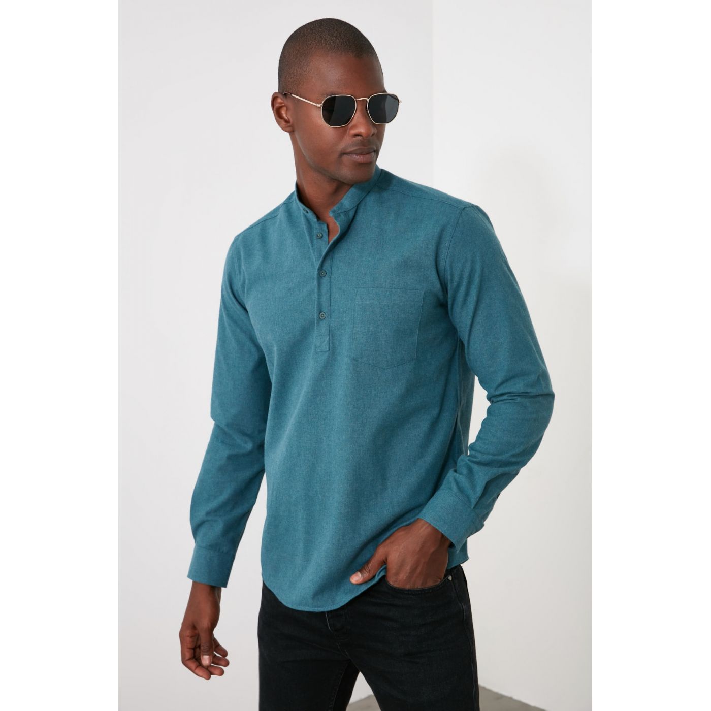 Trendyol Green Men's Dominating Collar Half-Pop Button Shirt