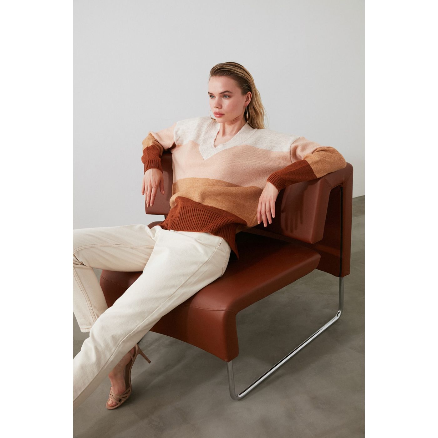 Trendyol Powder V Neck Line Color Block Knit Sweater