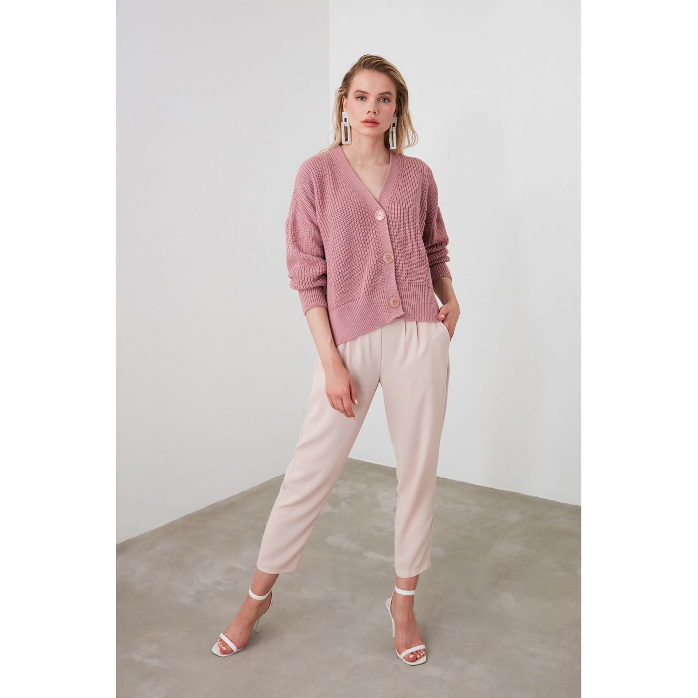 Trendyol Rose Dry Button Detailed Knitwear Cardigan
