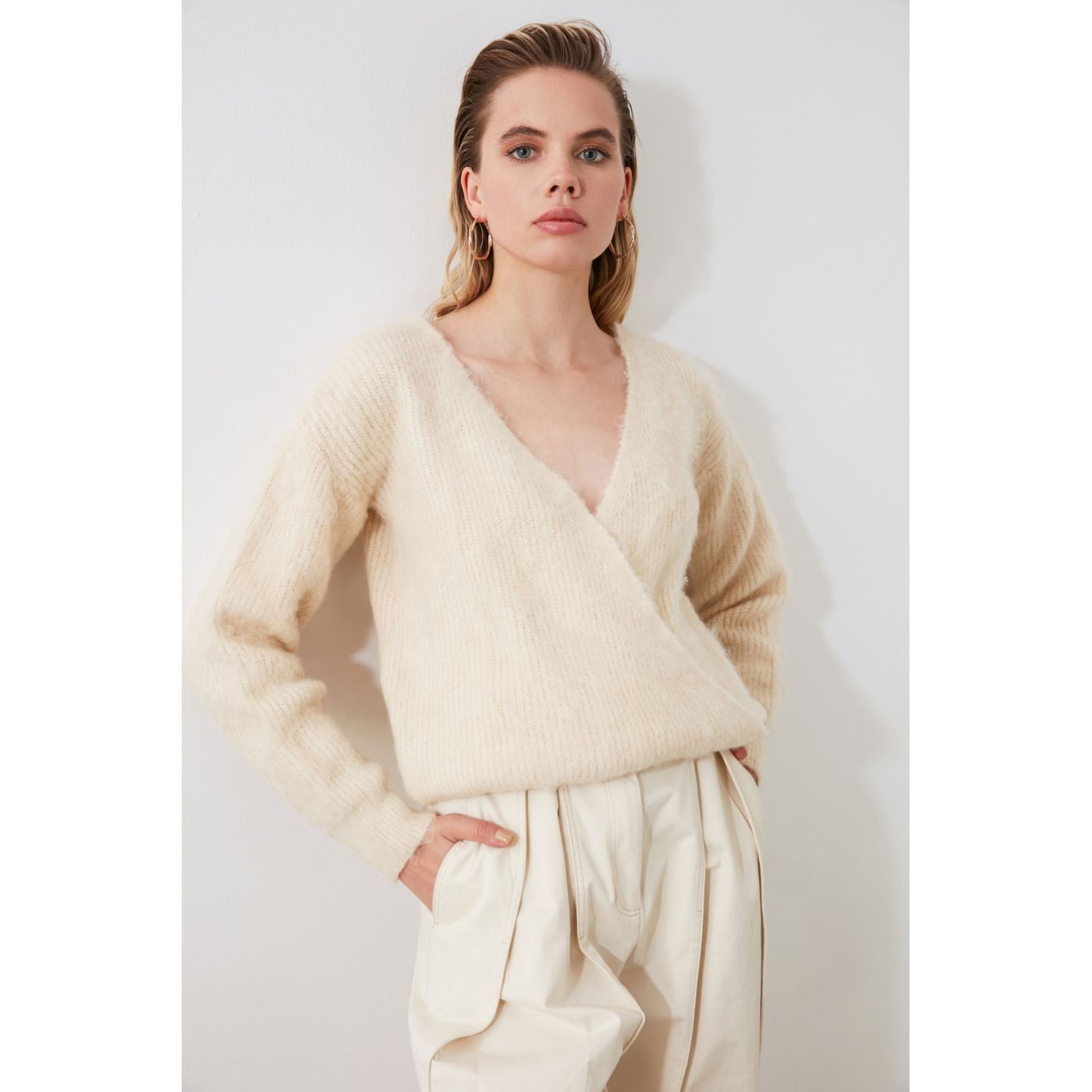 Trendyol Ekru Soft Textured Special Technical Knit Sweater
