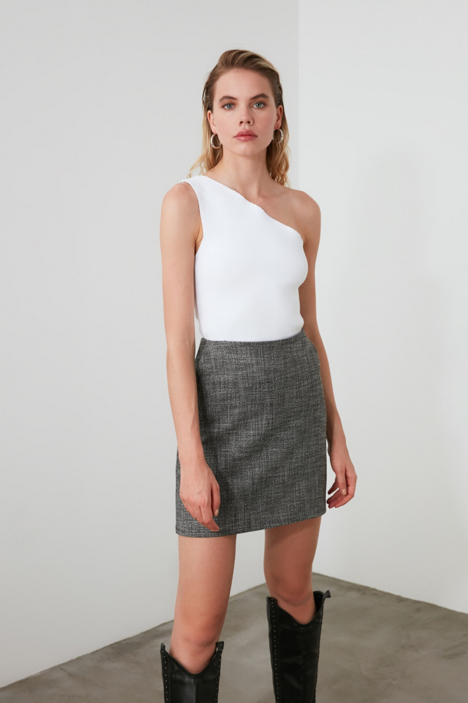 Trendyol Grey Pocket Detailed Tweed Skirt