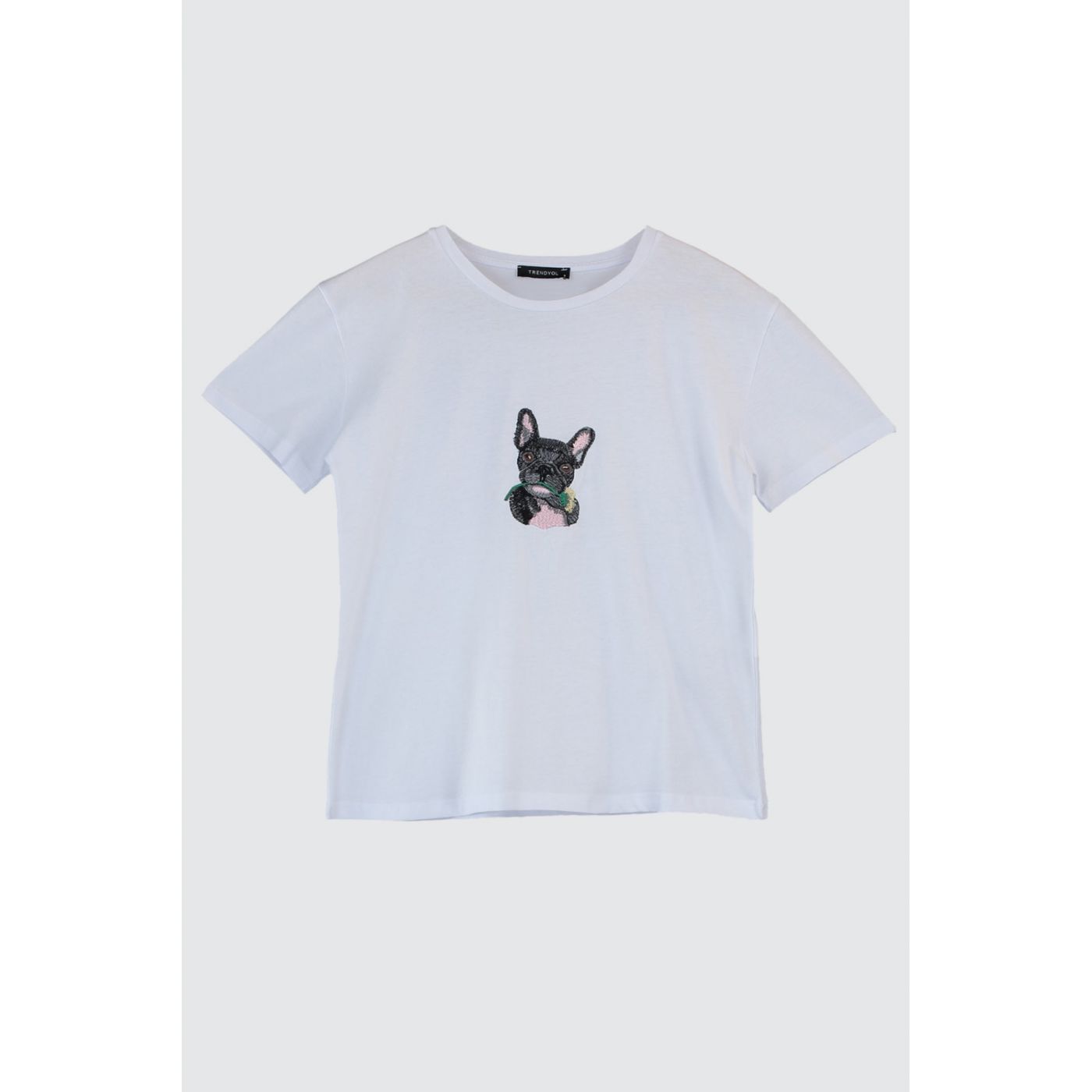 Trendyol Semifitted Knitted T-Shirt WITH White Embroidery
