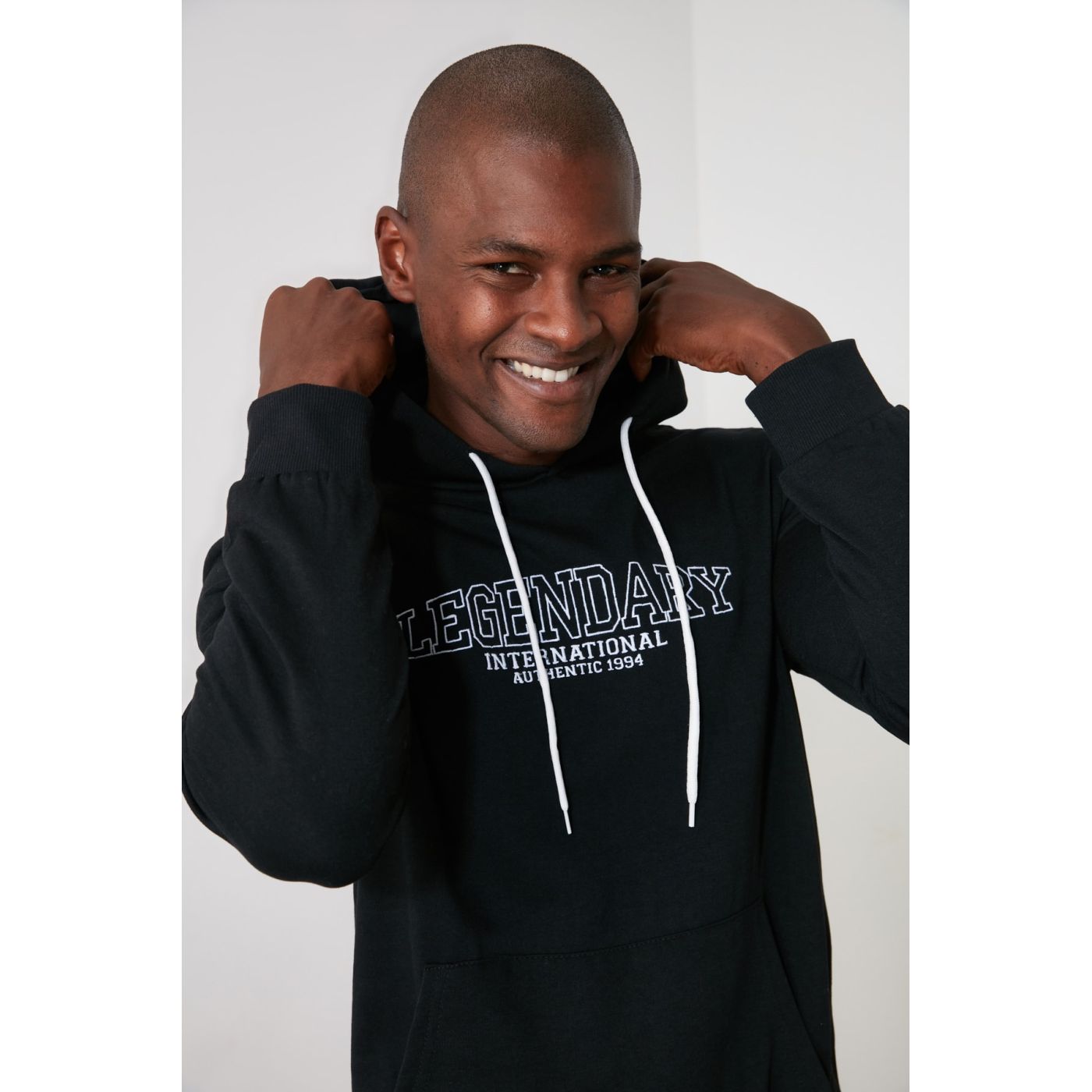 Trendyol Black Men's Printed Hooded Sweatshirt