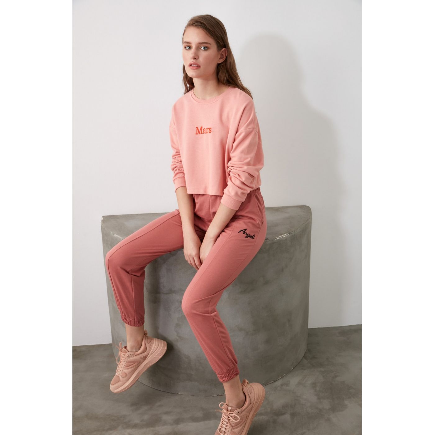 Trendyol Rose Dry Embroidered Loose Jogger Knitted Tracksuit bottom