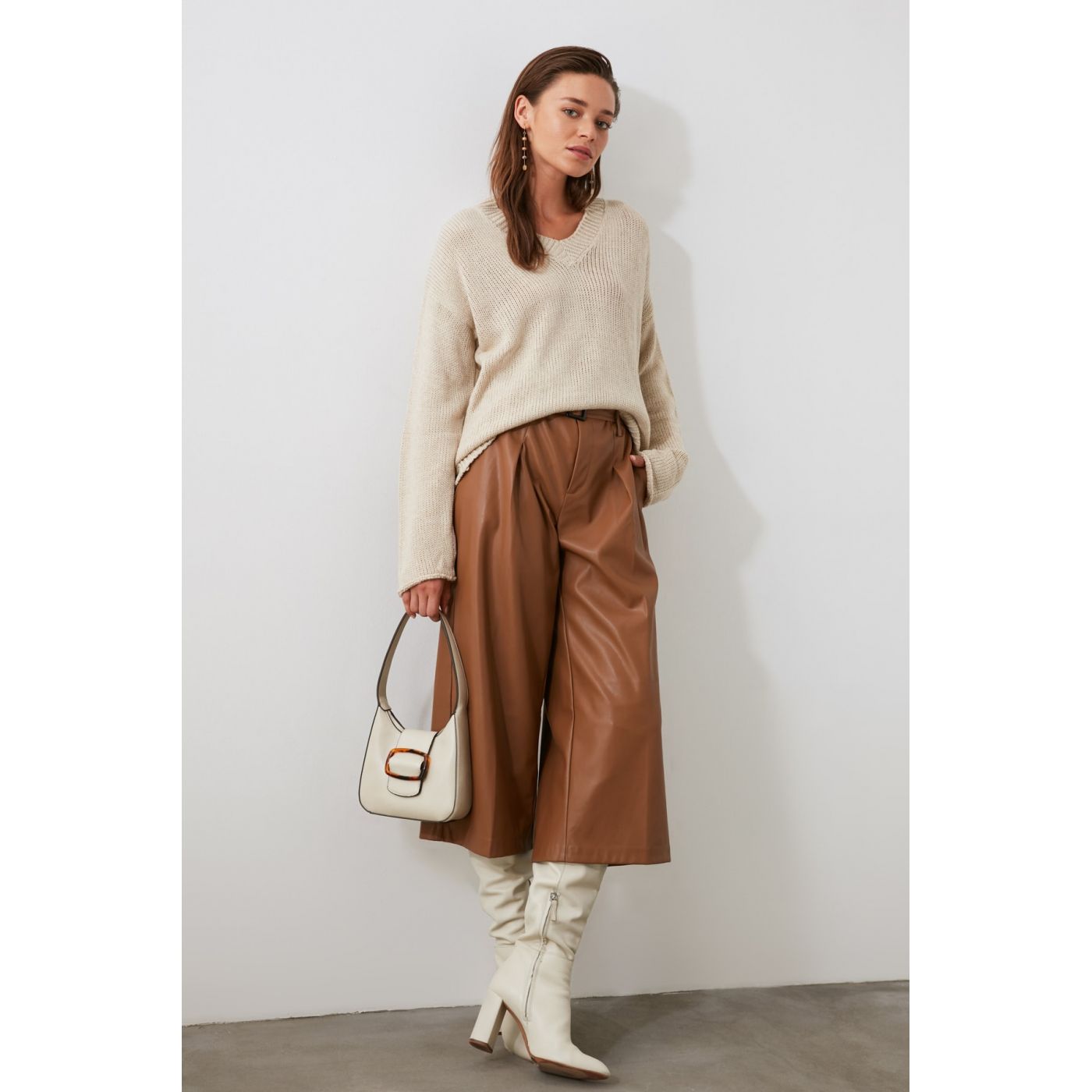 Trendyol Stone V Collar Knitwear Sweater