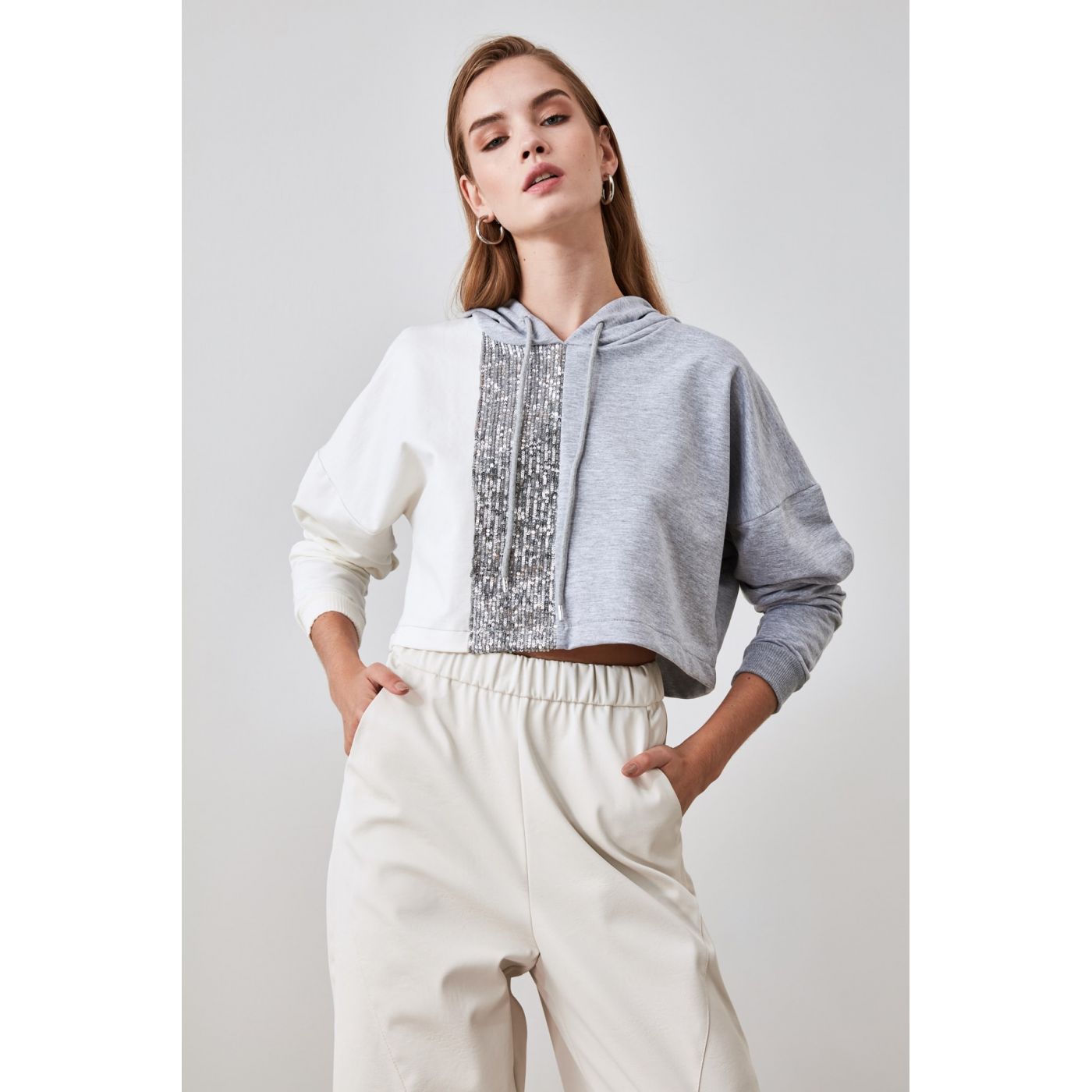 Trendyol Grey Sequin Detailed Hooded Crop Knitted Sweatshirt