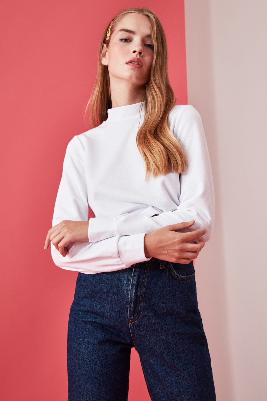 Trendyol Ekru Back Binding Detailed Crop Knitted Sweatshirt