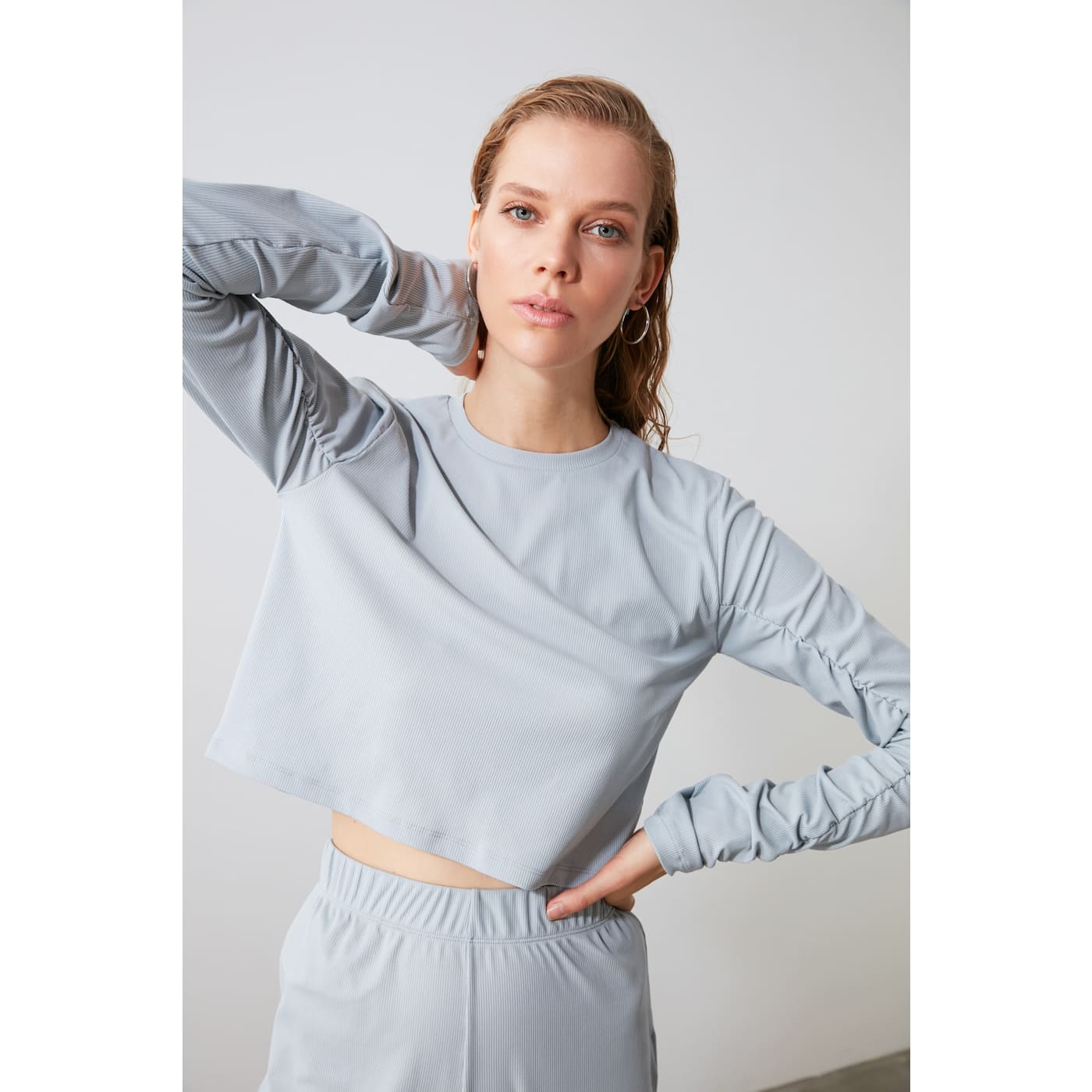 Trendyol Blue Sleeves Smuz Crop Knitted Blouse