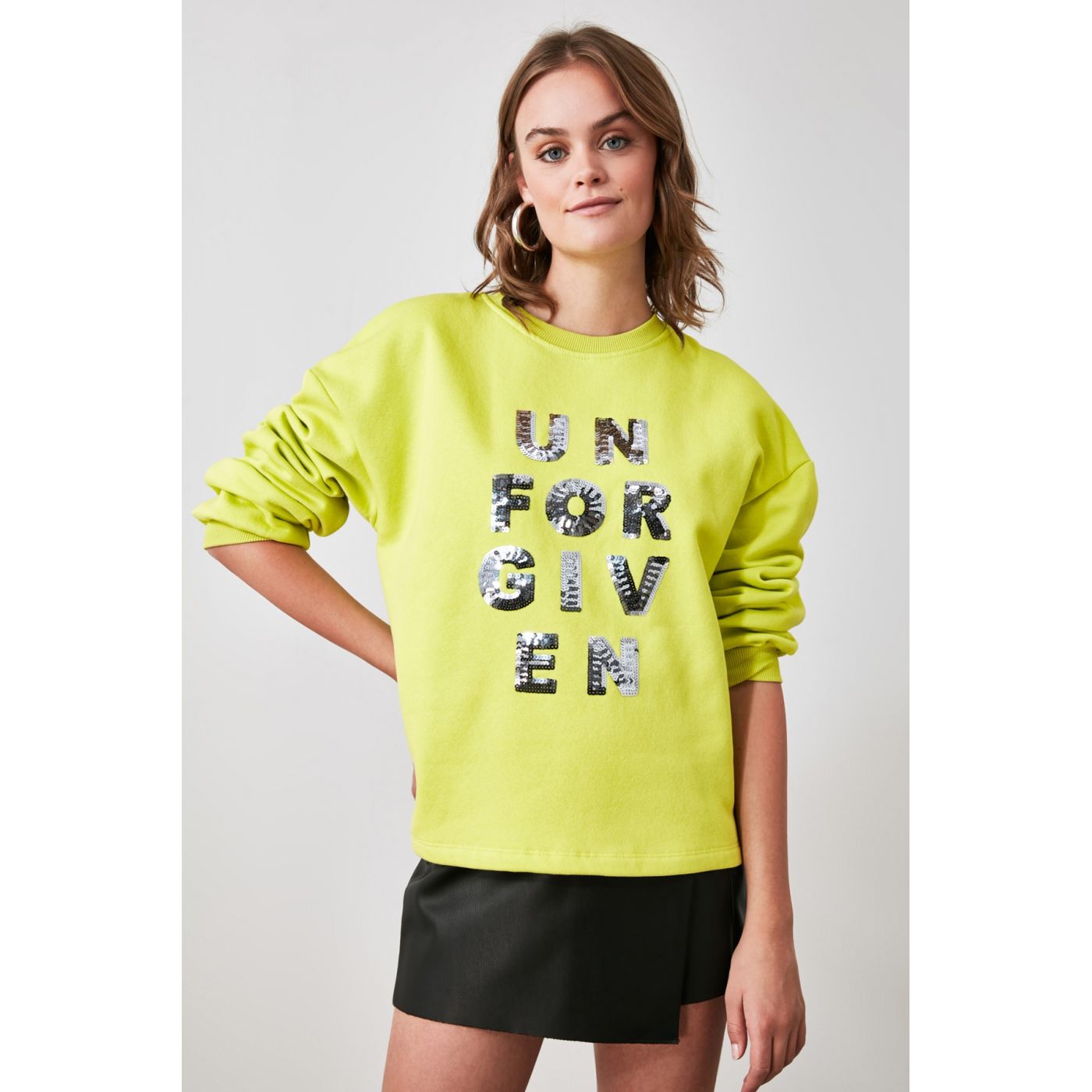 Trendyol Yellow Sequined Basic Knitted Sweatshirt
