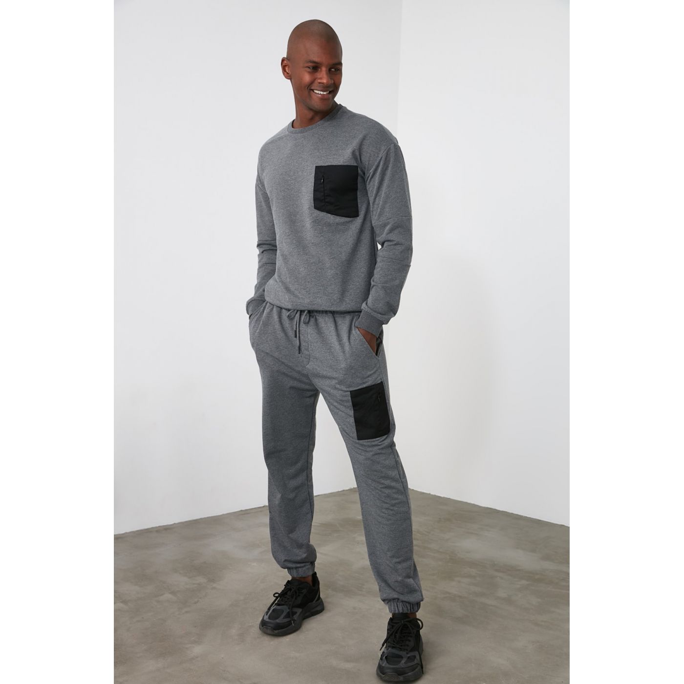 Trendyol Anthracite Men's Pocket Detailed Rubber Hem Tracksuit bottom