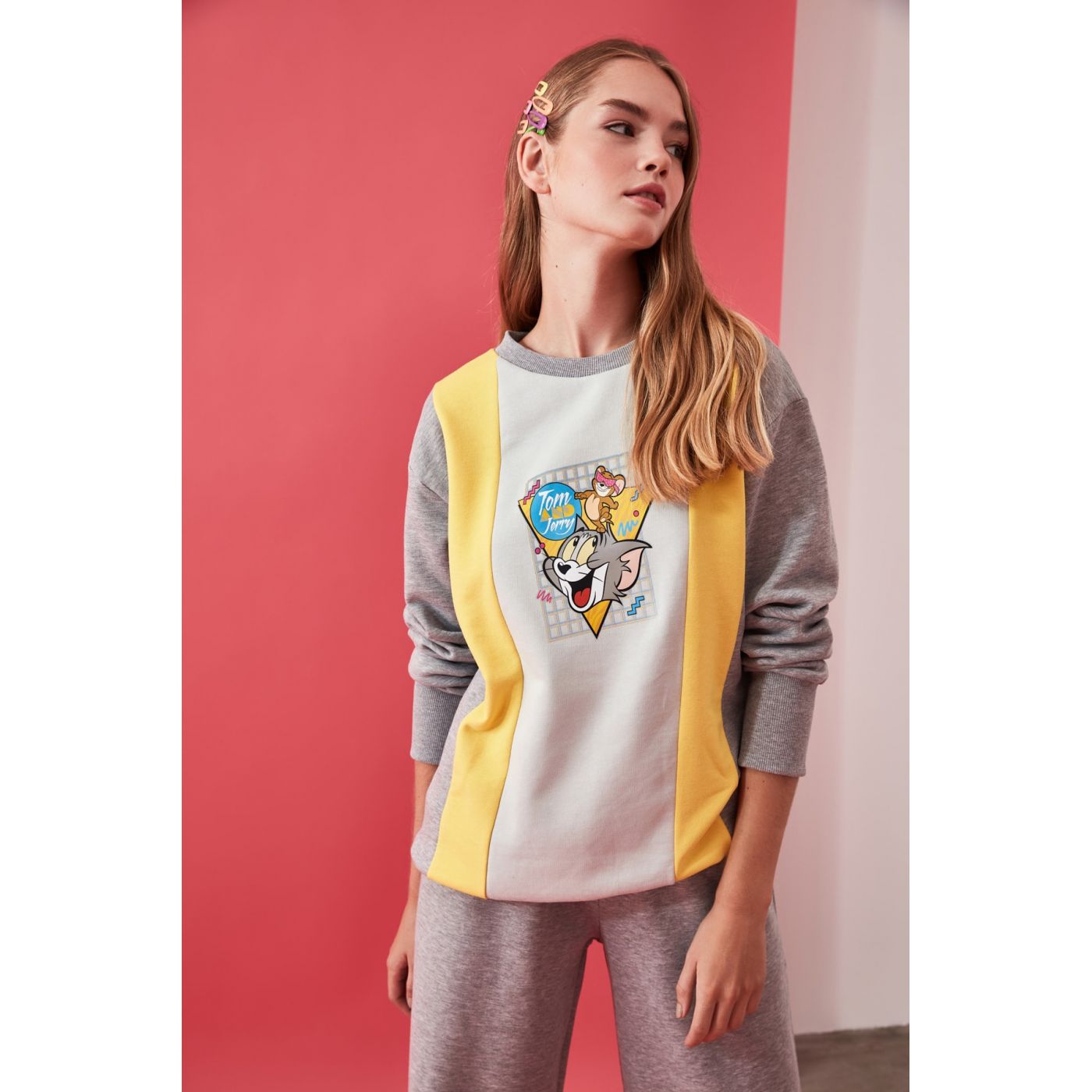Trendyol Grey Blocked Tom & Jerry Licensed Printed Boyfriend Knitted Sweatshirt