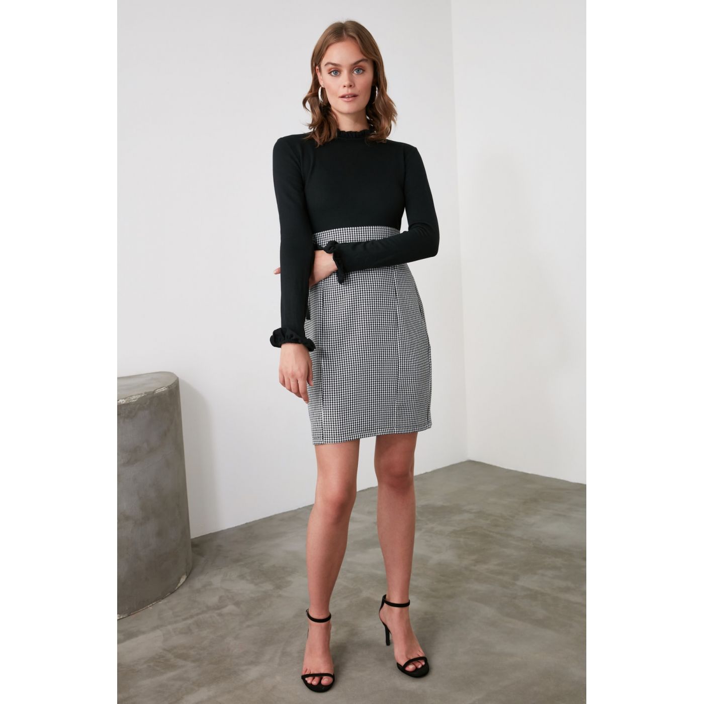 Trendyol Black Belt Plaid Dress