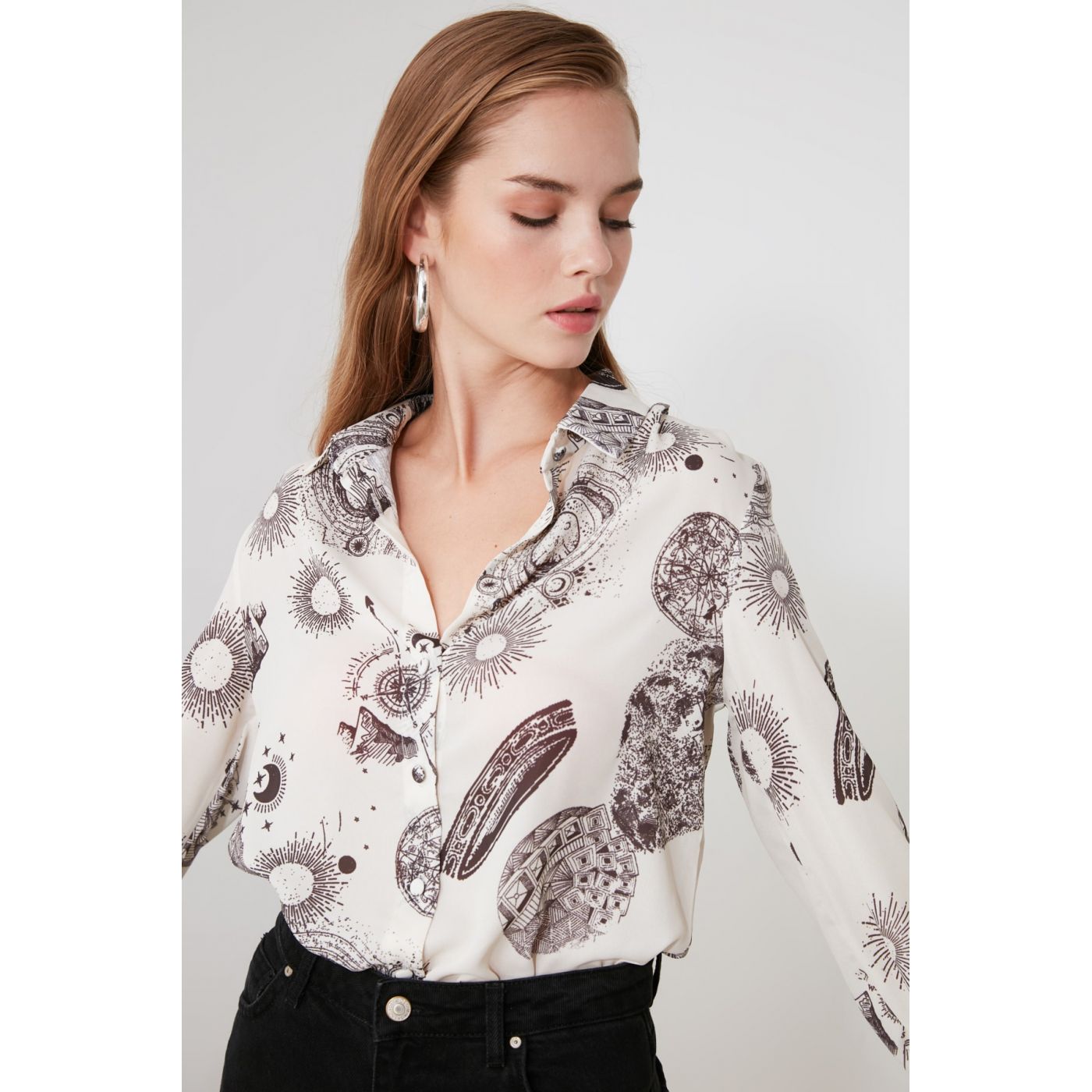 Trendyol Ekru Straight Cut Shirt