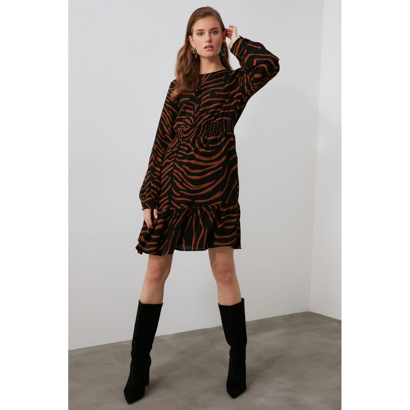 Trendyol Black Waist Smuz Dress