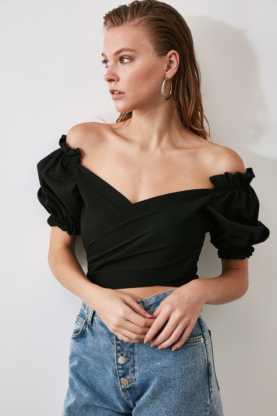 Trendyol Black Cruise Neck Line Poplin Sleeve Detailed Knit sweater