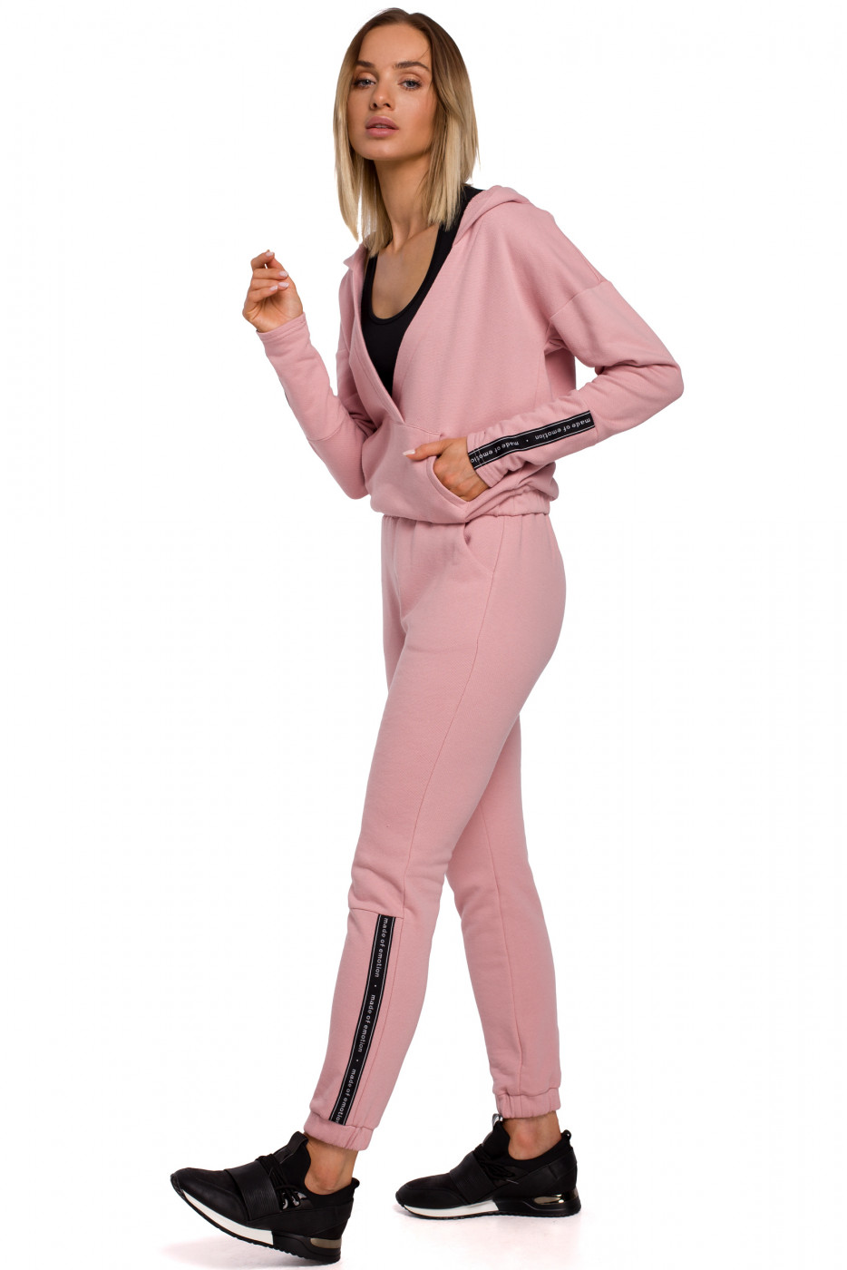 Made Of Emotion Woman's Trousers M553 Powder