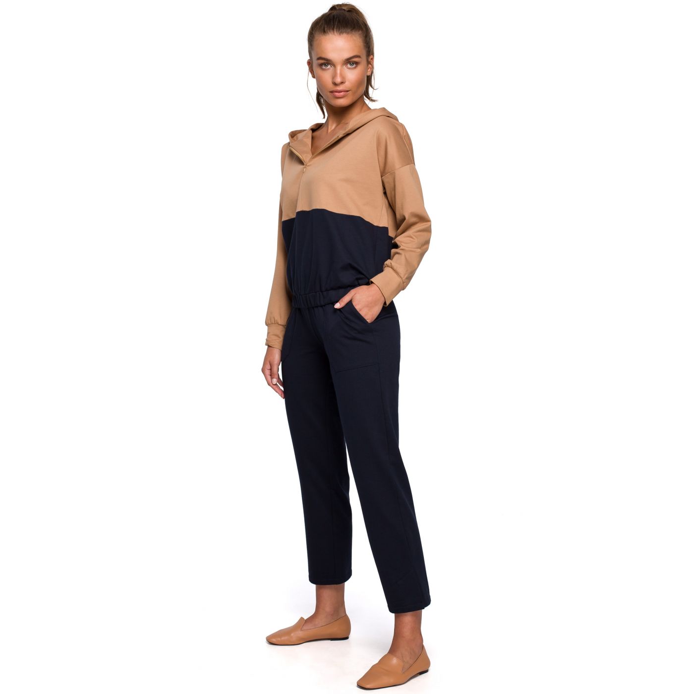 Stylove Woman's Sweatshirt S229 Model 3