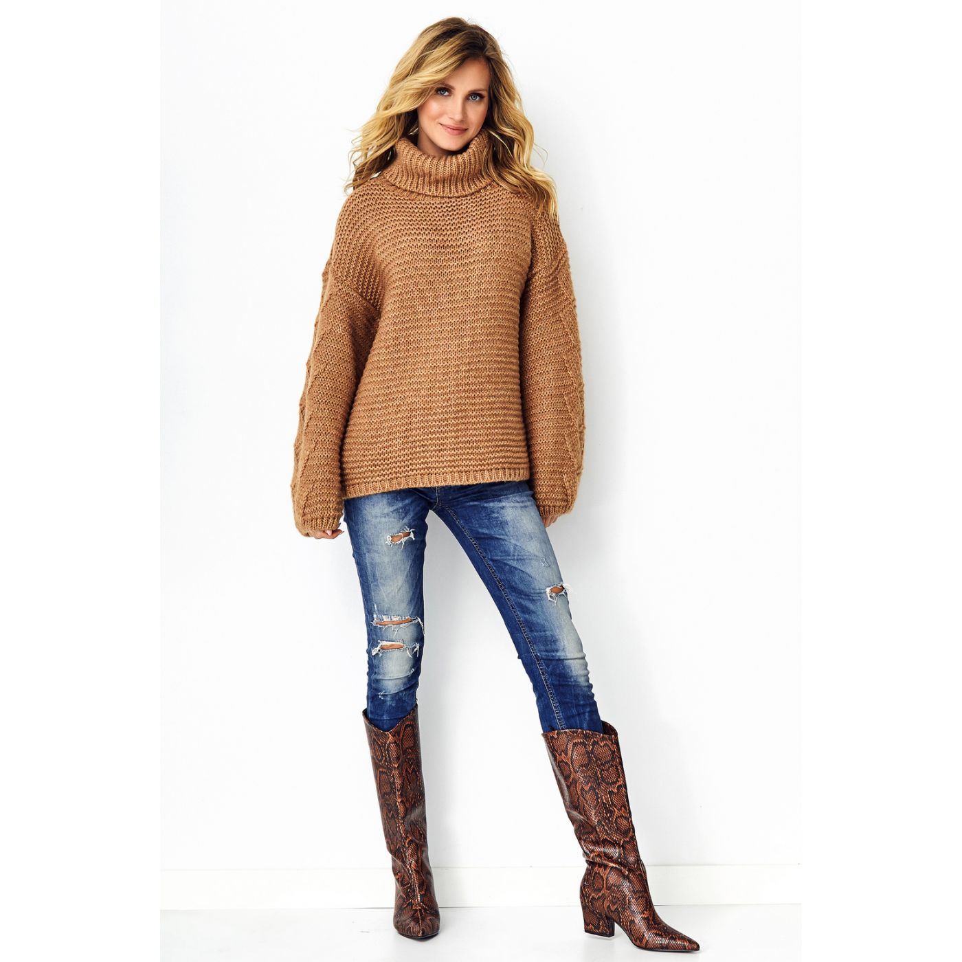Makadamia Woman's Sweater MAK S92 Camel