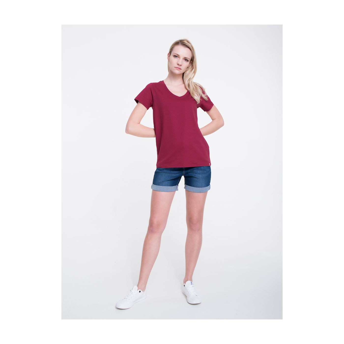 Big Star Woman's Shortsleeve V-neck T-shirt 158862 Burgundy-604