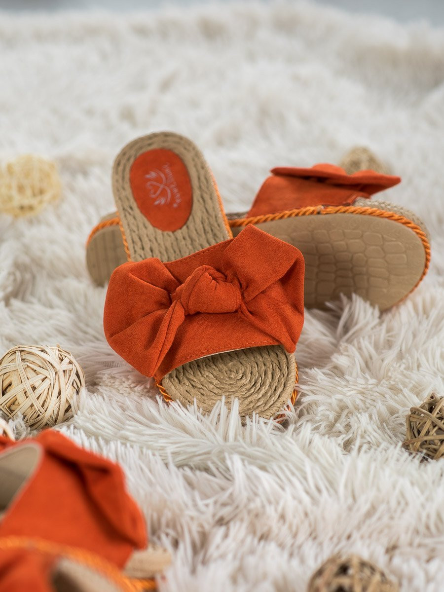 SMALL SWAN FASHIONABLE FLIP-FLOPS WITH BOW