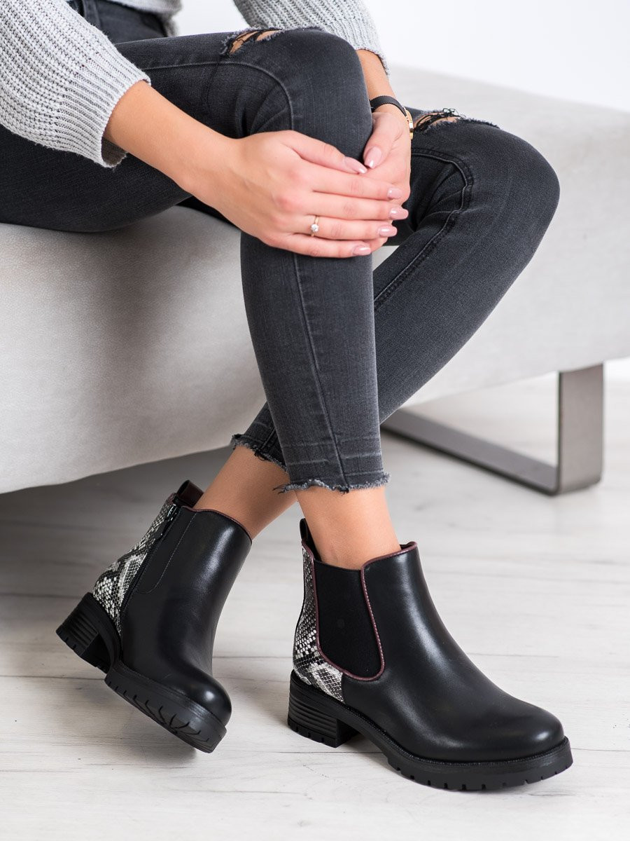 SHELOVET COMFORTABLE SNAKE PRINT BOOTIES