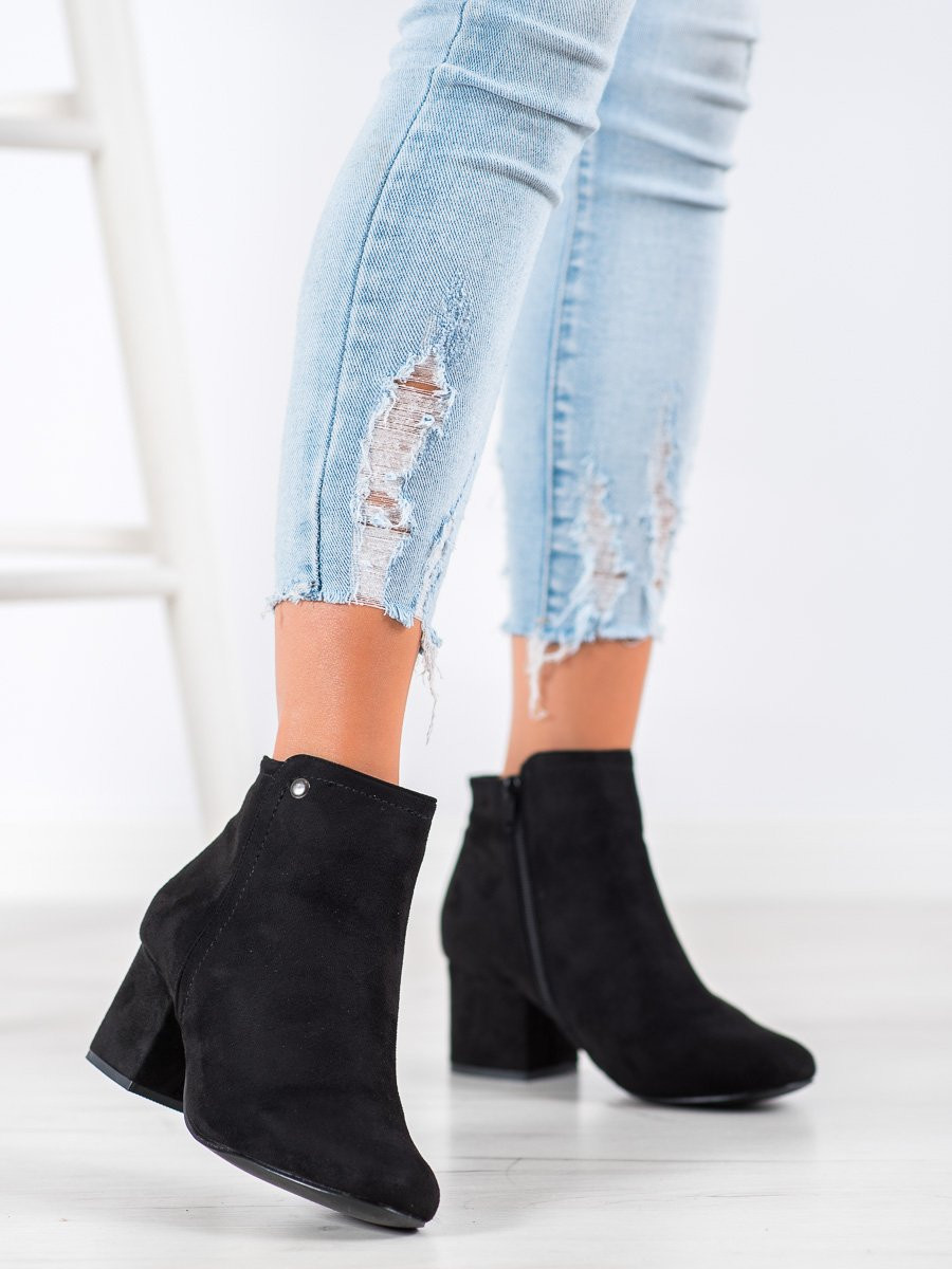 GOODIN BLACK SEAM BOOTIES