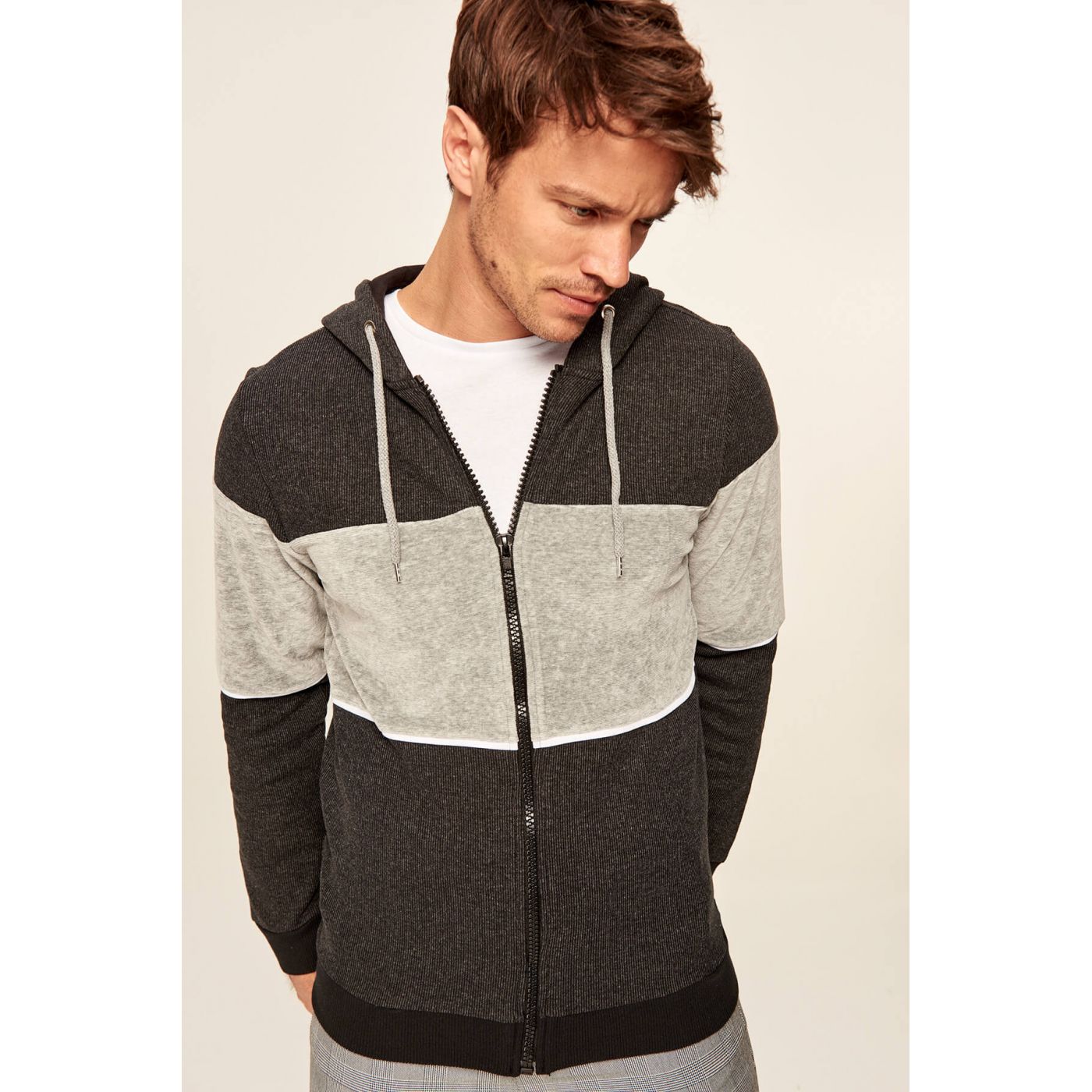 Trendyol Grey Mens Sweatshirt-Hooded Zippered Panel Image Trendyol Grey Mens Sweatshirt-Hooded Zippered Panel Image