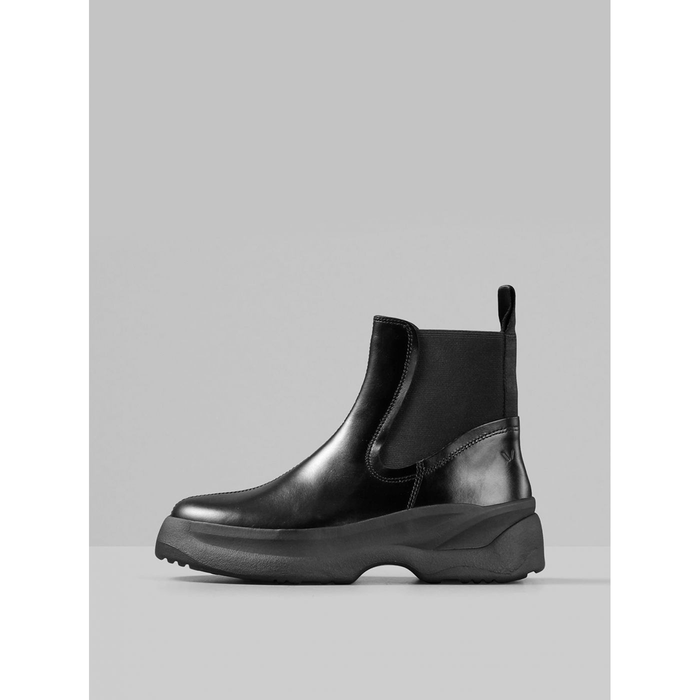 Black Women's Leather Chelsea Shoes Vagabond