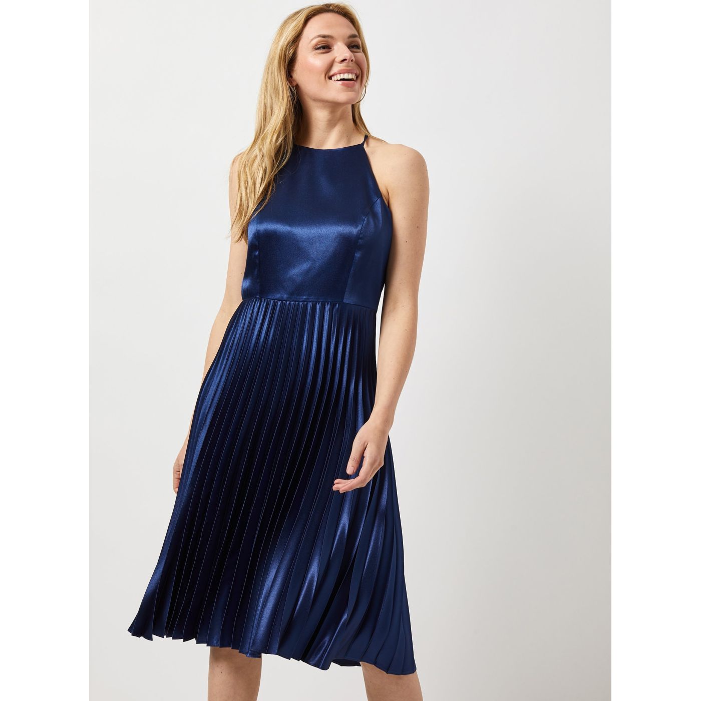 Dark blue mididishes with a pleated Dorothy Perkins skirt