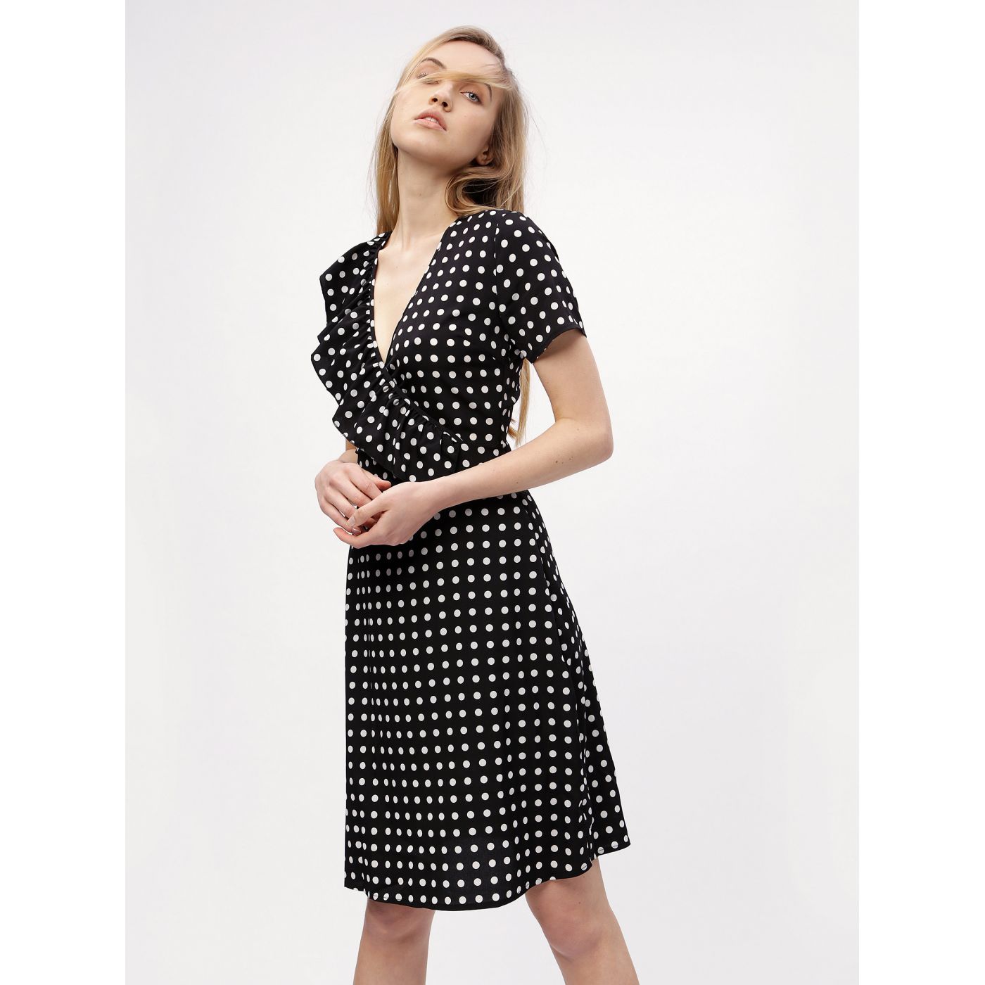 Black dotted dress with folded neckline MISSGUIDED