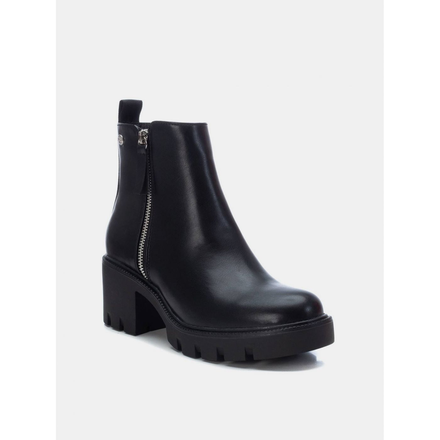 Black women's ankle boots on Xti heel