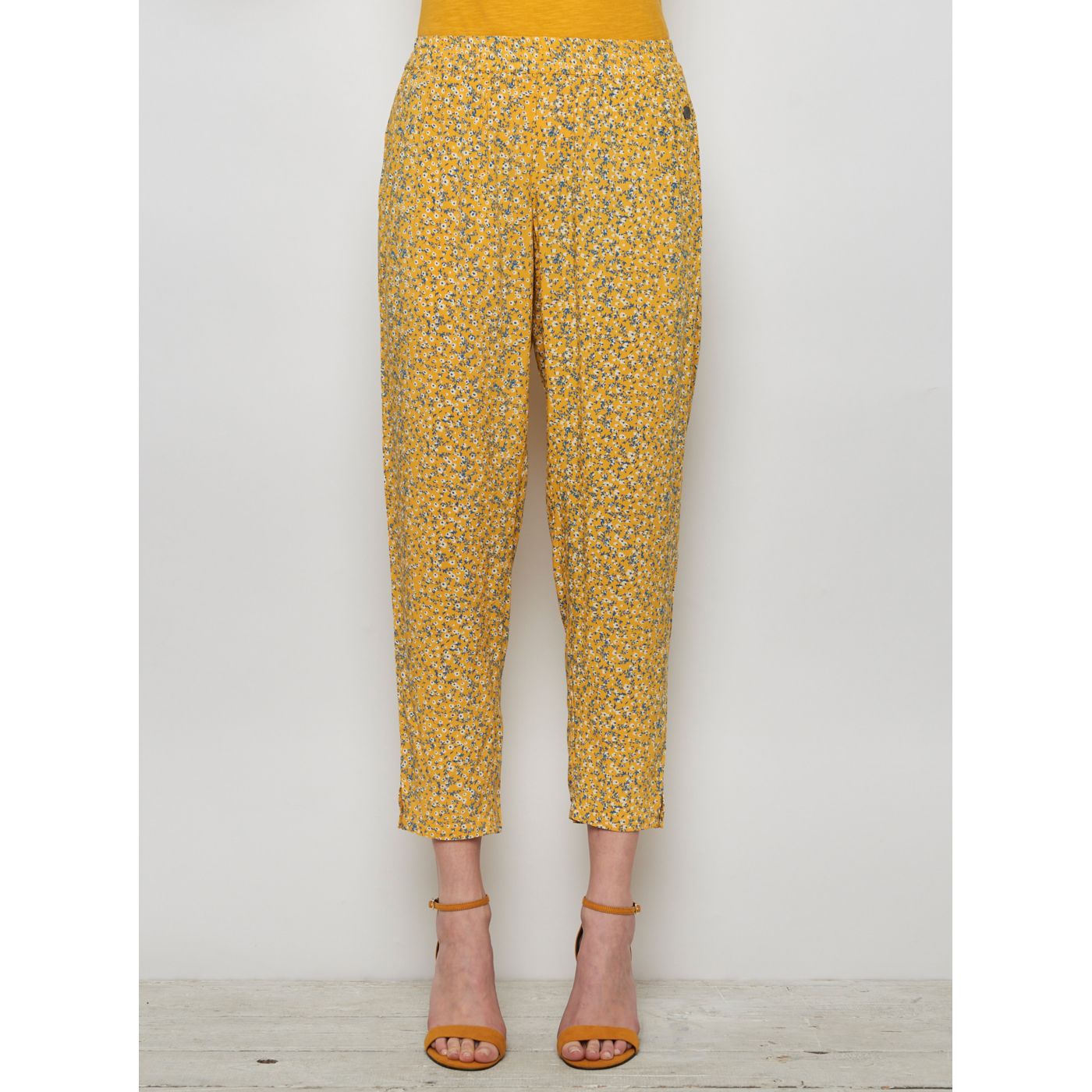 Yellow floral truncated tranquillo trousers
