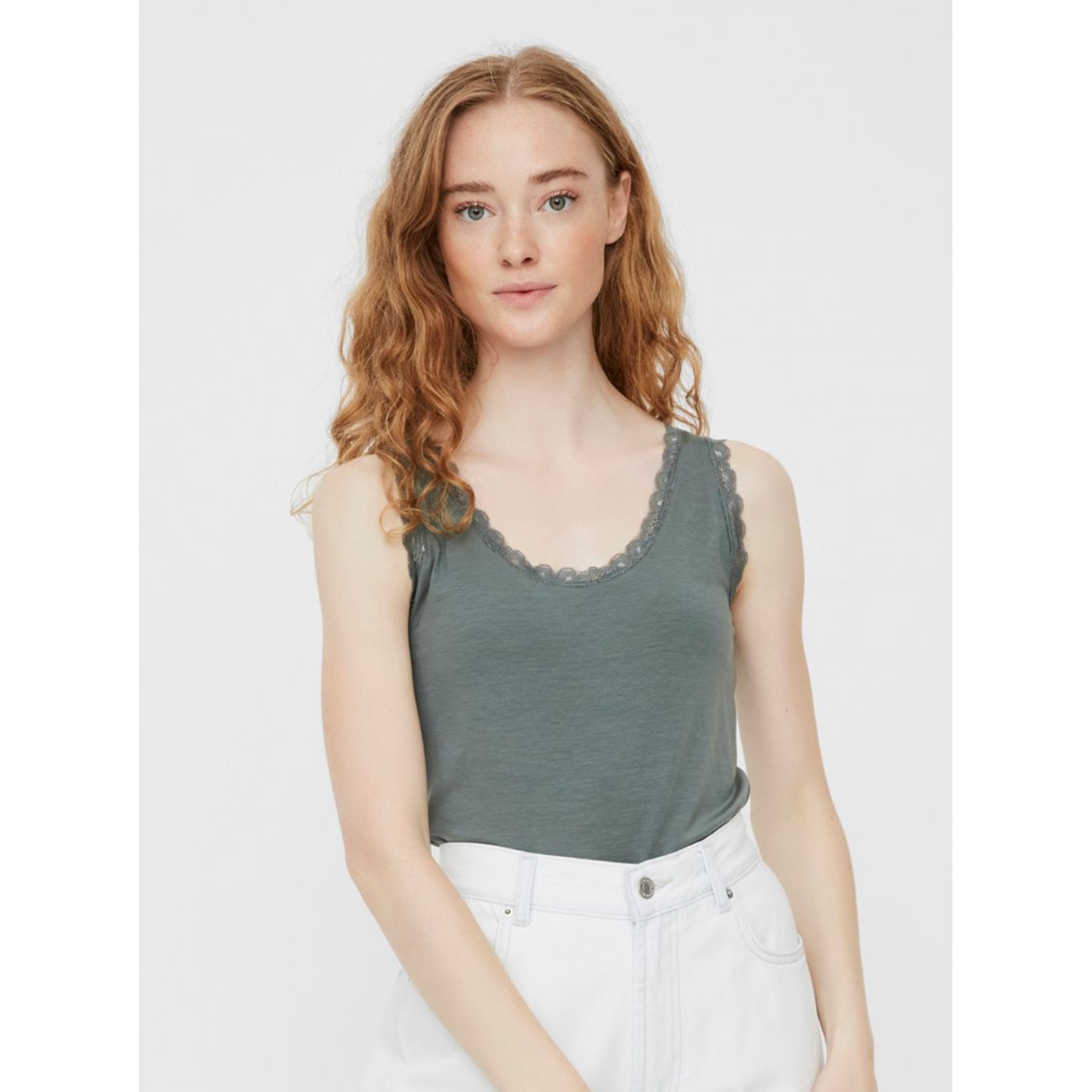 Green tank top with VERO MODA Ava lace