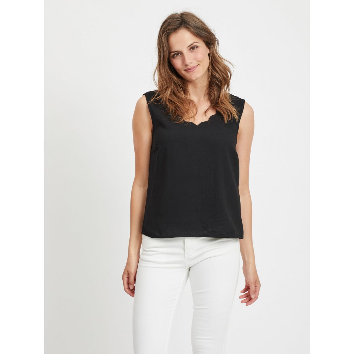 Black tank top VILA Scallopa