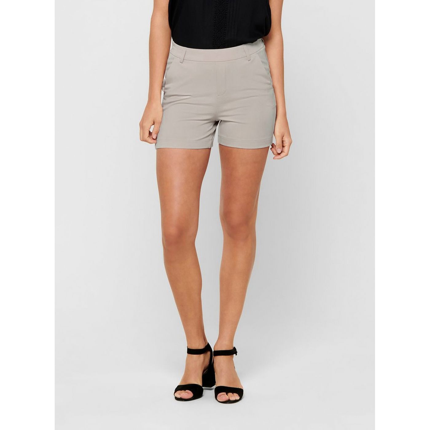 Beige Shorts ONLY Cool