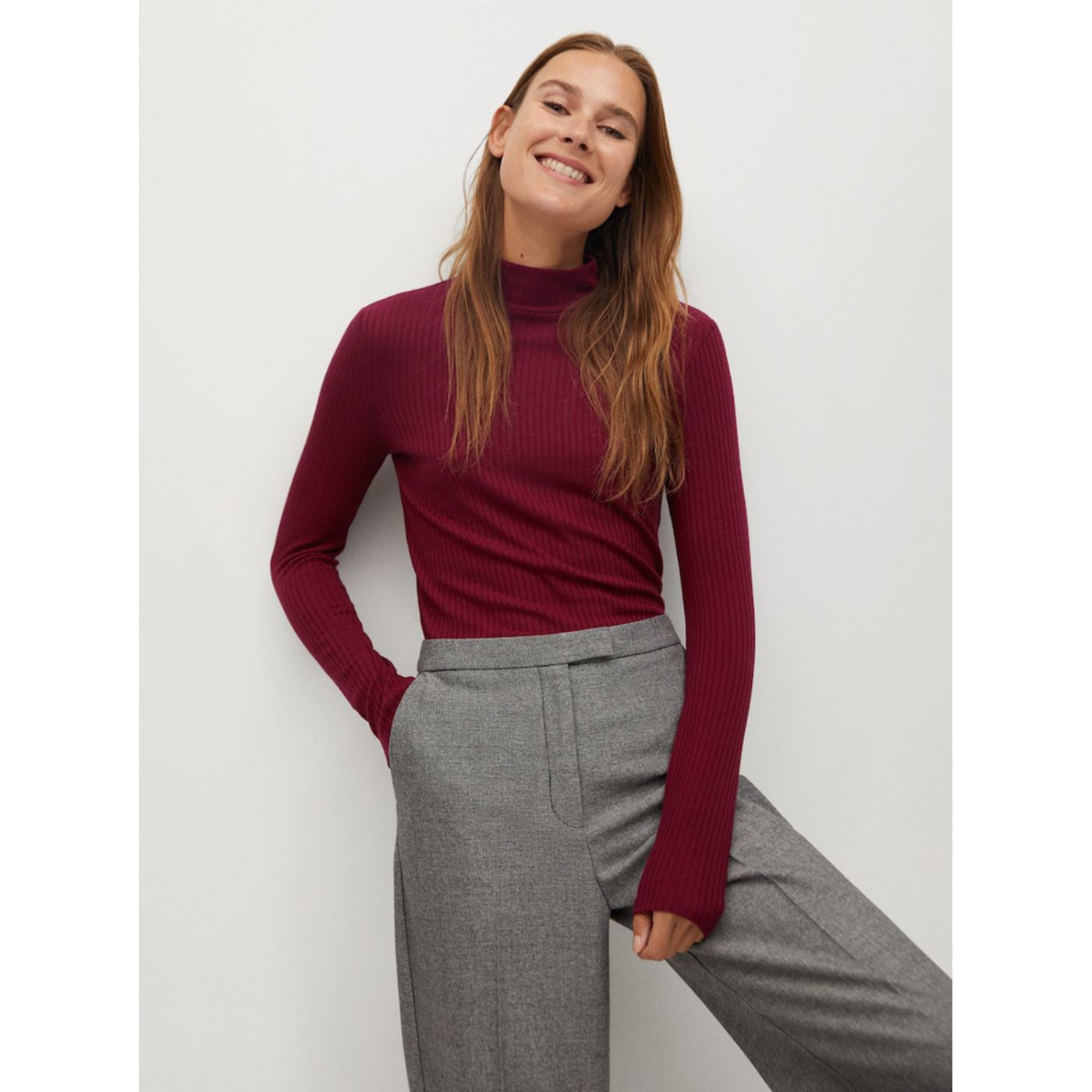 Burgundy T-shirt with mango stand-up collar